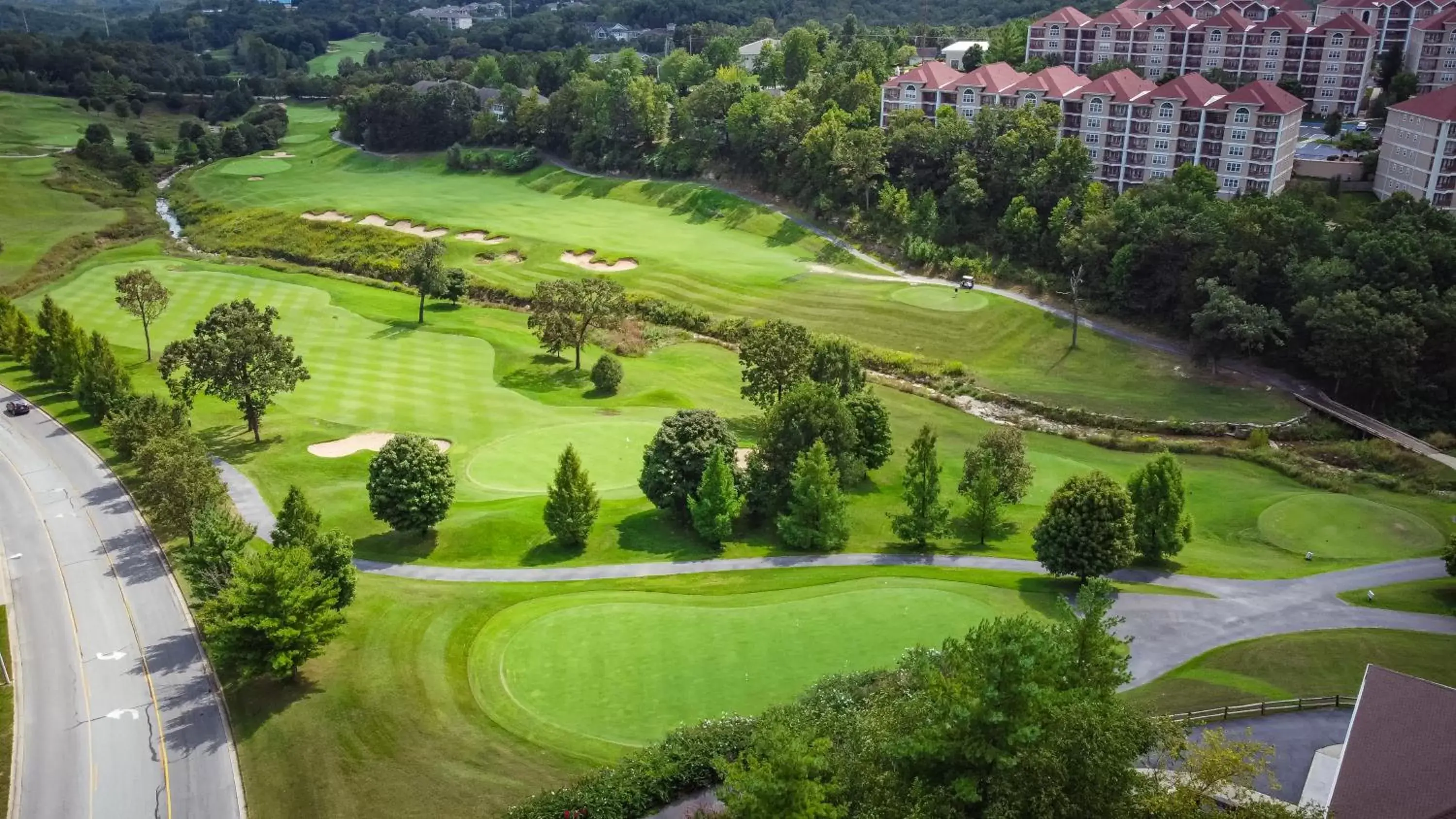 Golfcourse, Bird's-eye View in Thousand Hills Resort Hotel