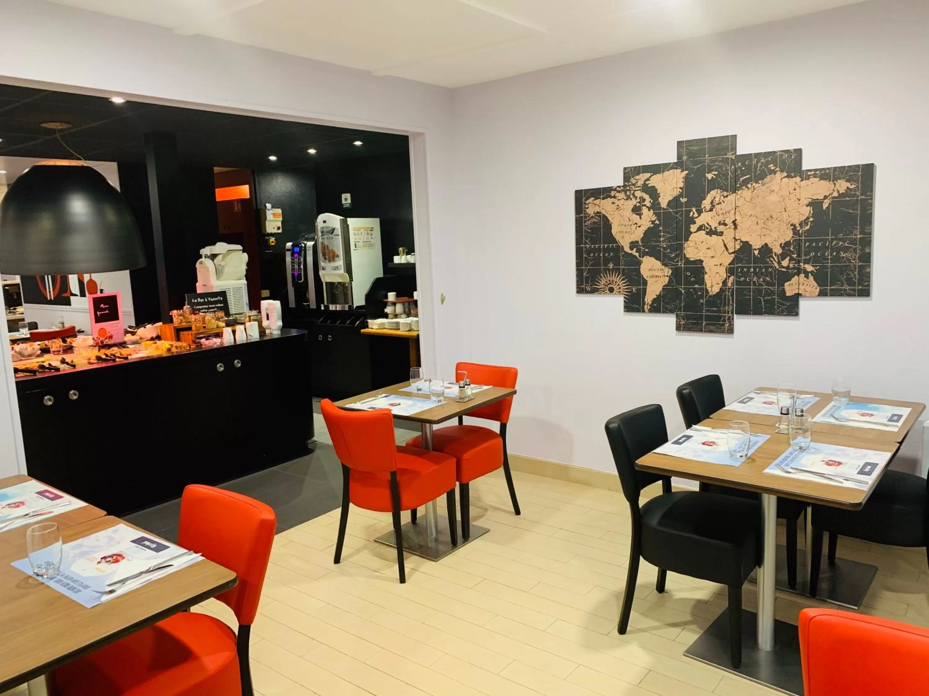 Restaurant/places to eat in KYRIAD Issoudun