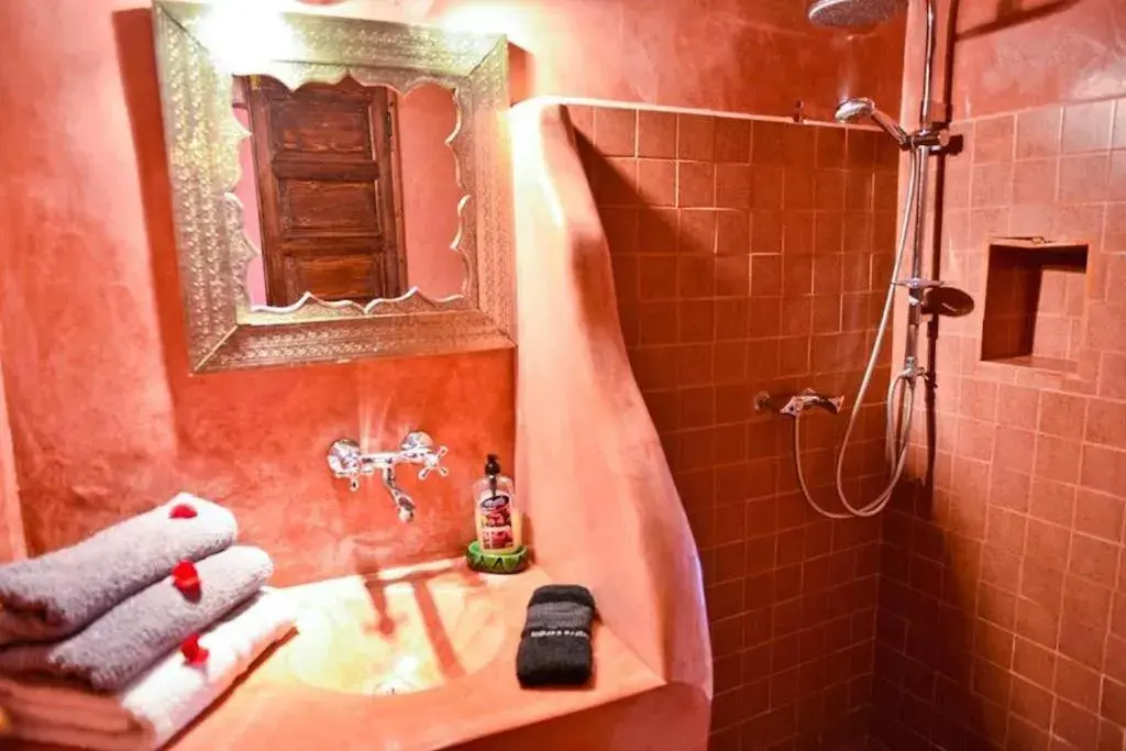 Bathroom in Riad Dar Saba