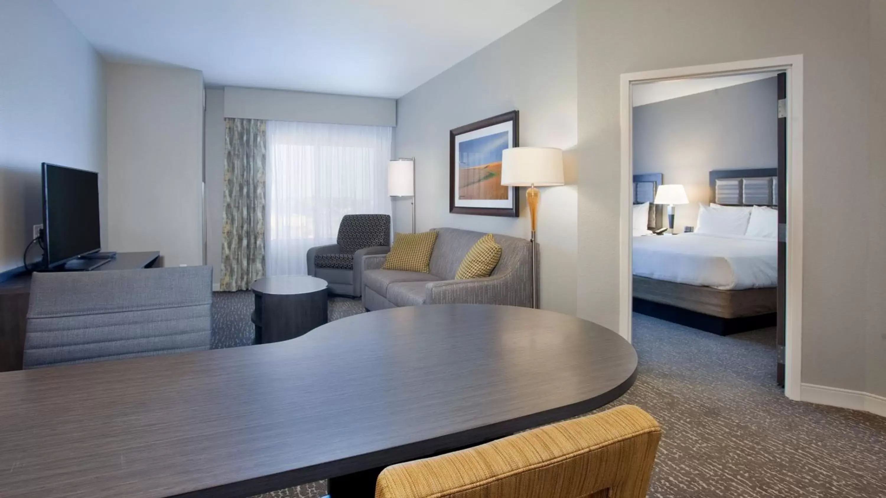 Photo of the whole room, Seating Area in Candlewood Suites Kearney, an IHG Hotel
