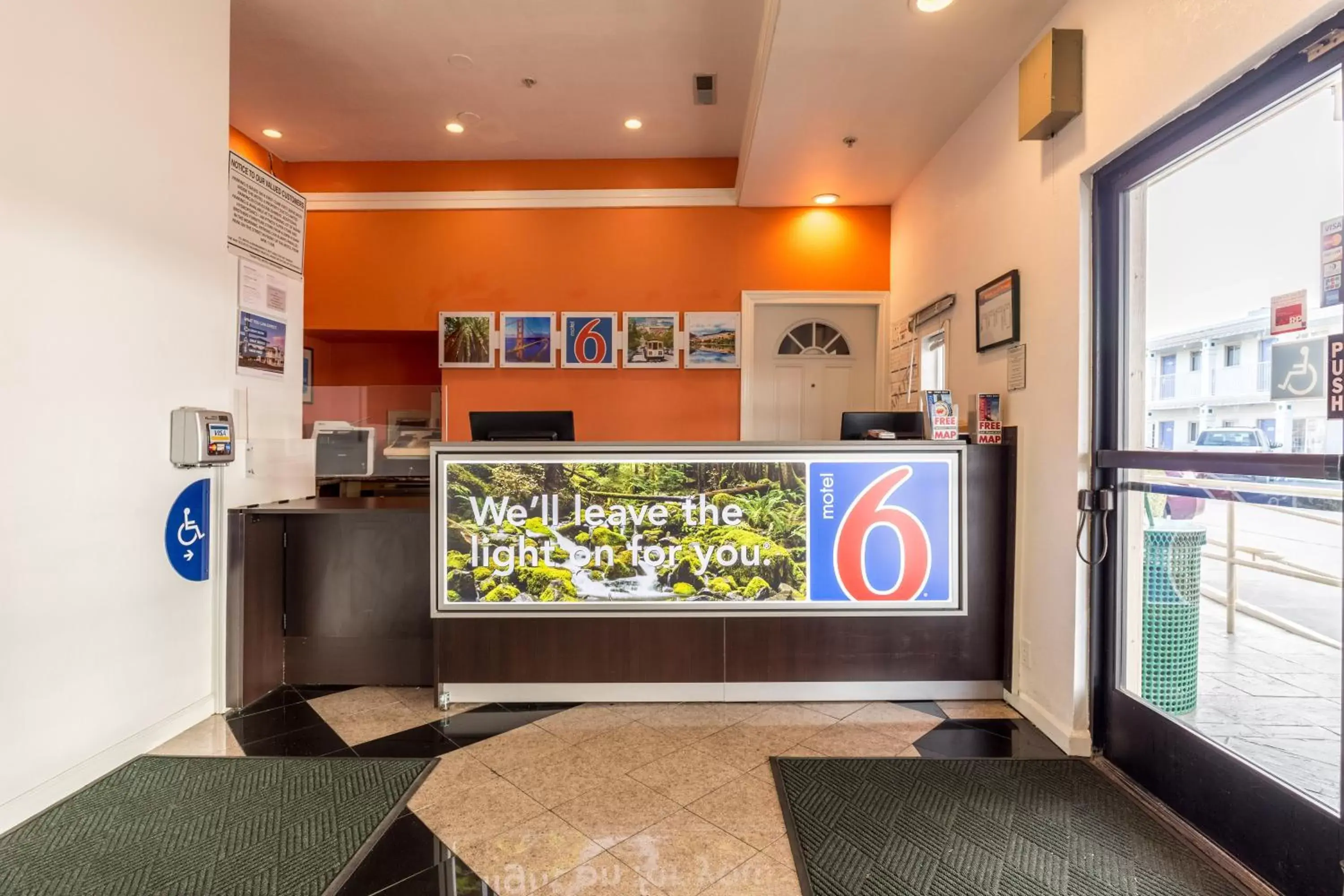 Lobby or reception, Lobby/Reception in Motel 6 San Rafael