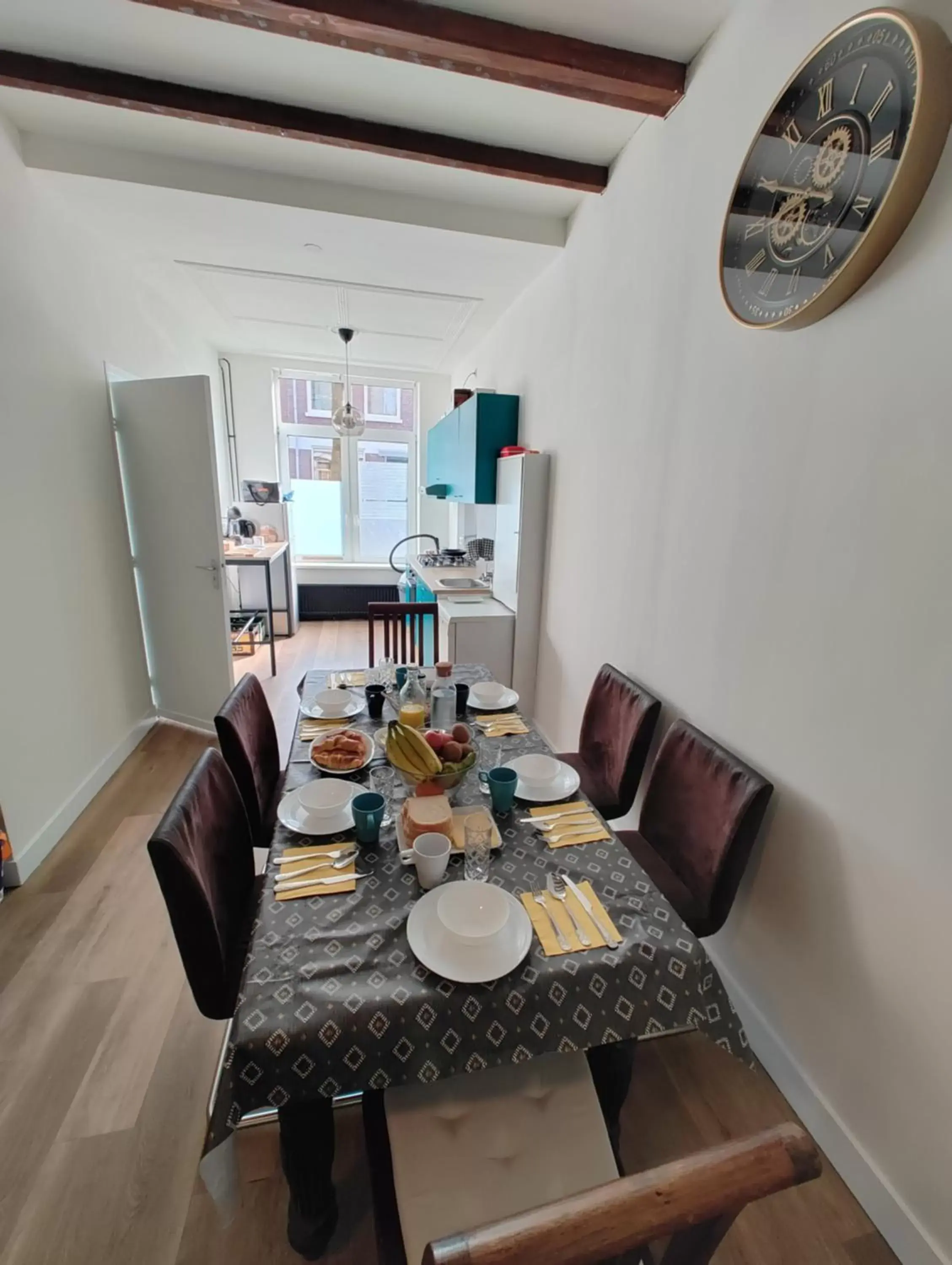 Breakfast, Dining Area in The Diesel Bed and Breakfast