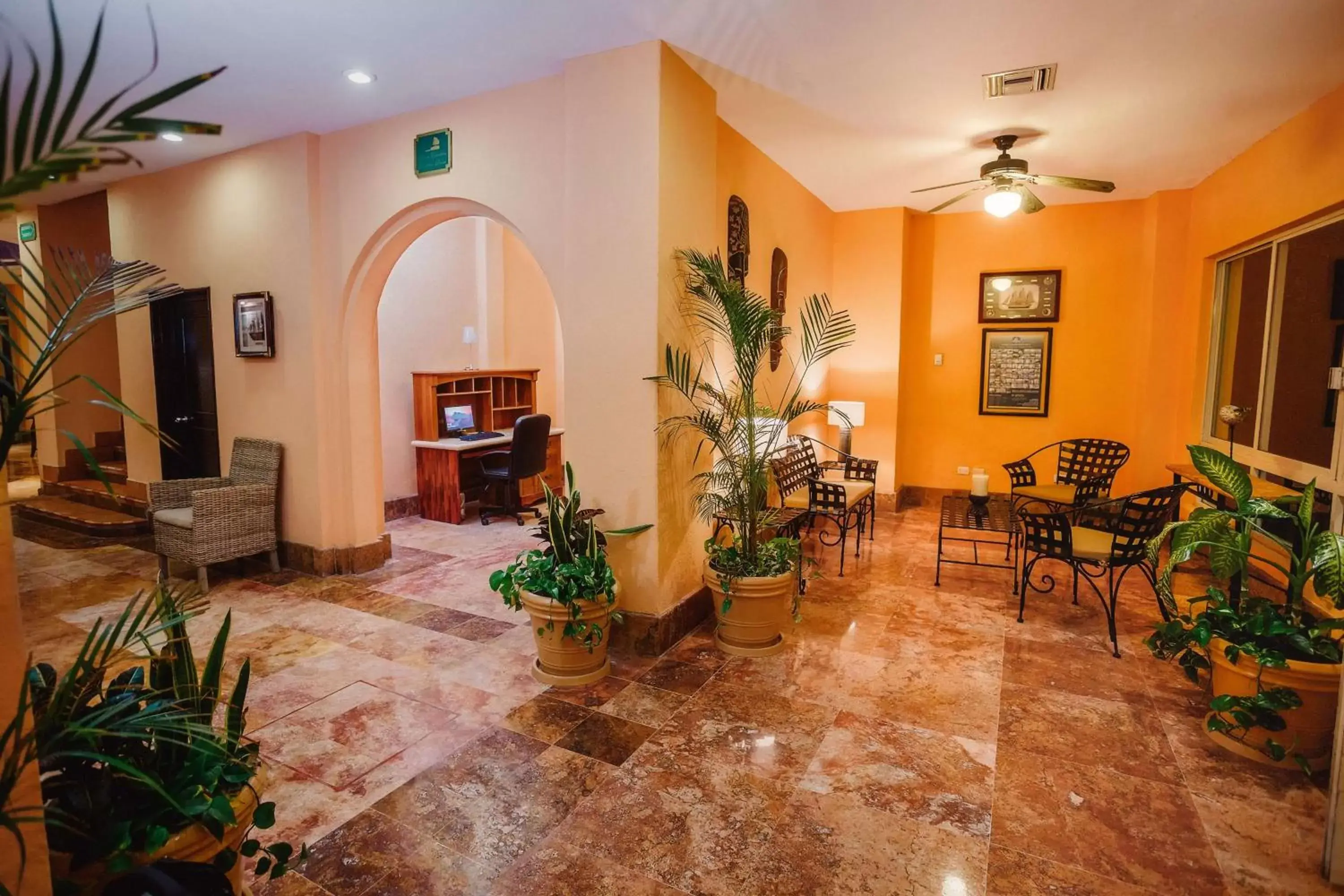 On site, Lobby/Reception in Best Western Posada Freeman