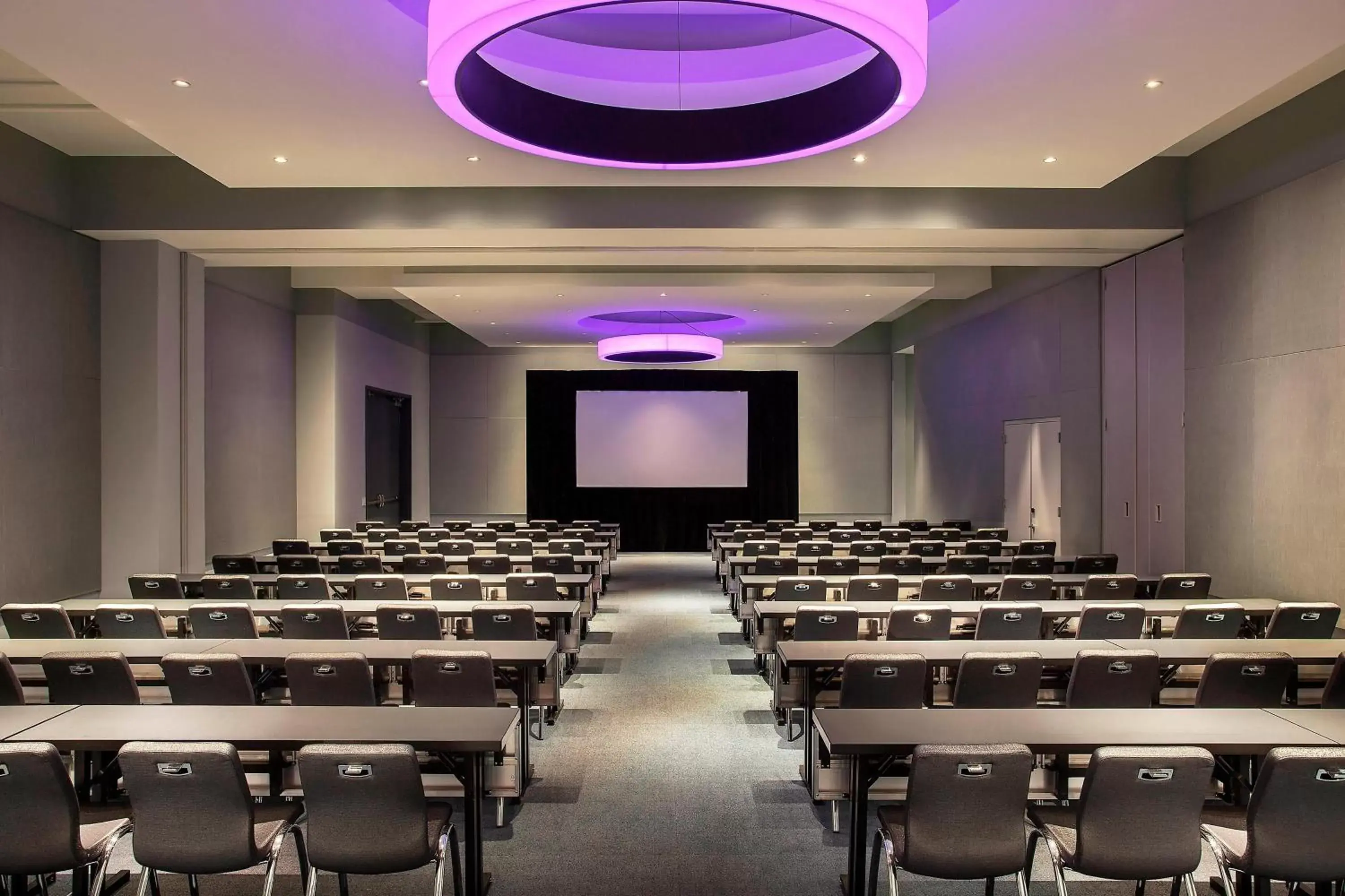 Meeting/conference room in Aloft Boston Seaport District