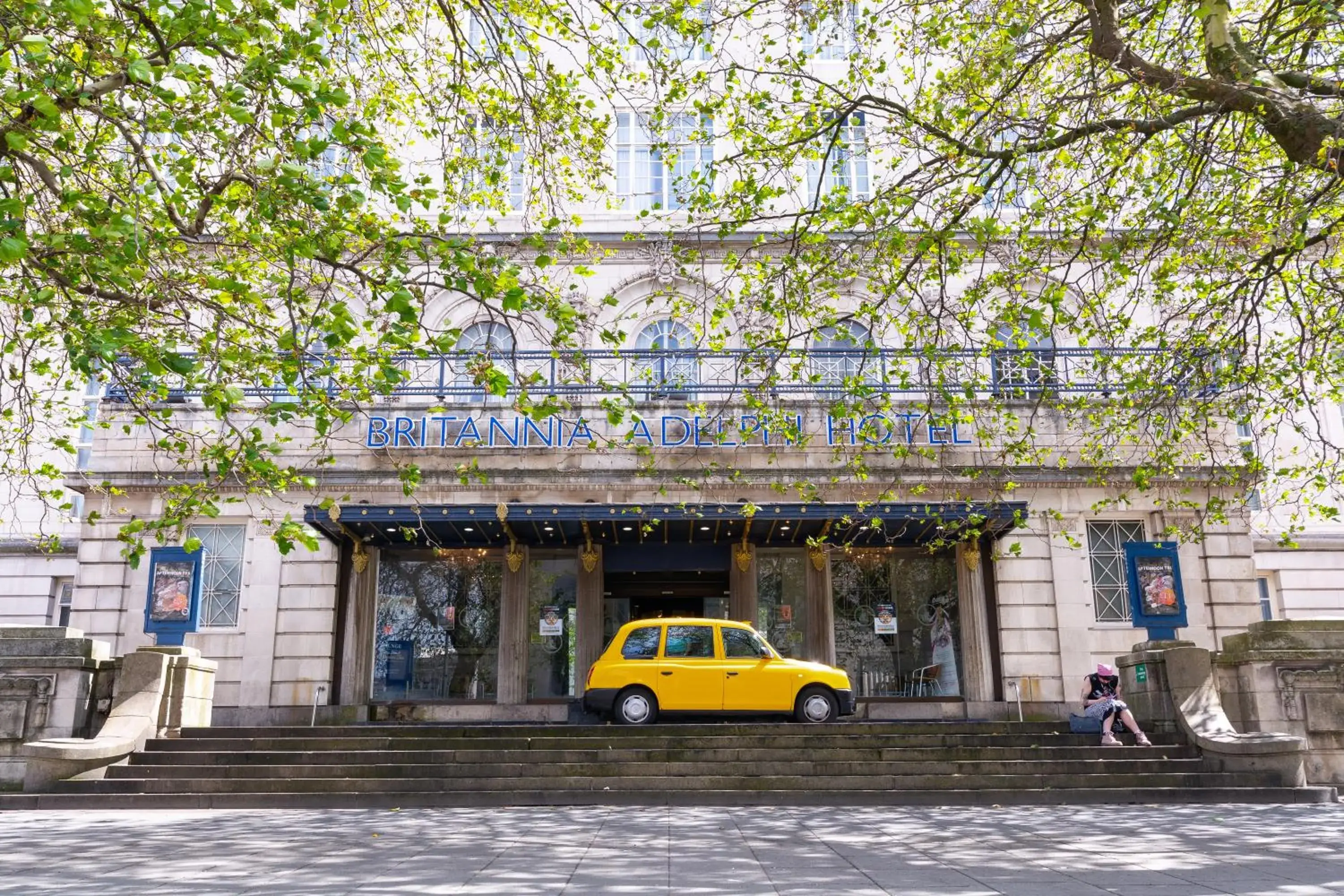 Facade/entrance in Adelphi Hotel