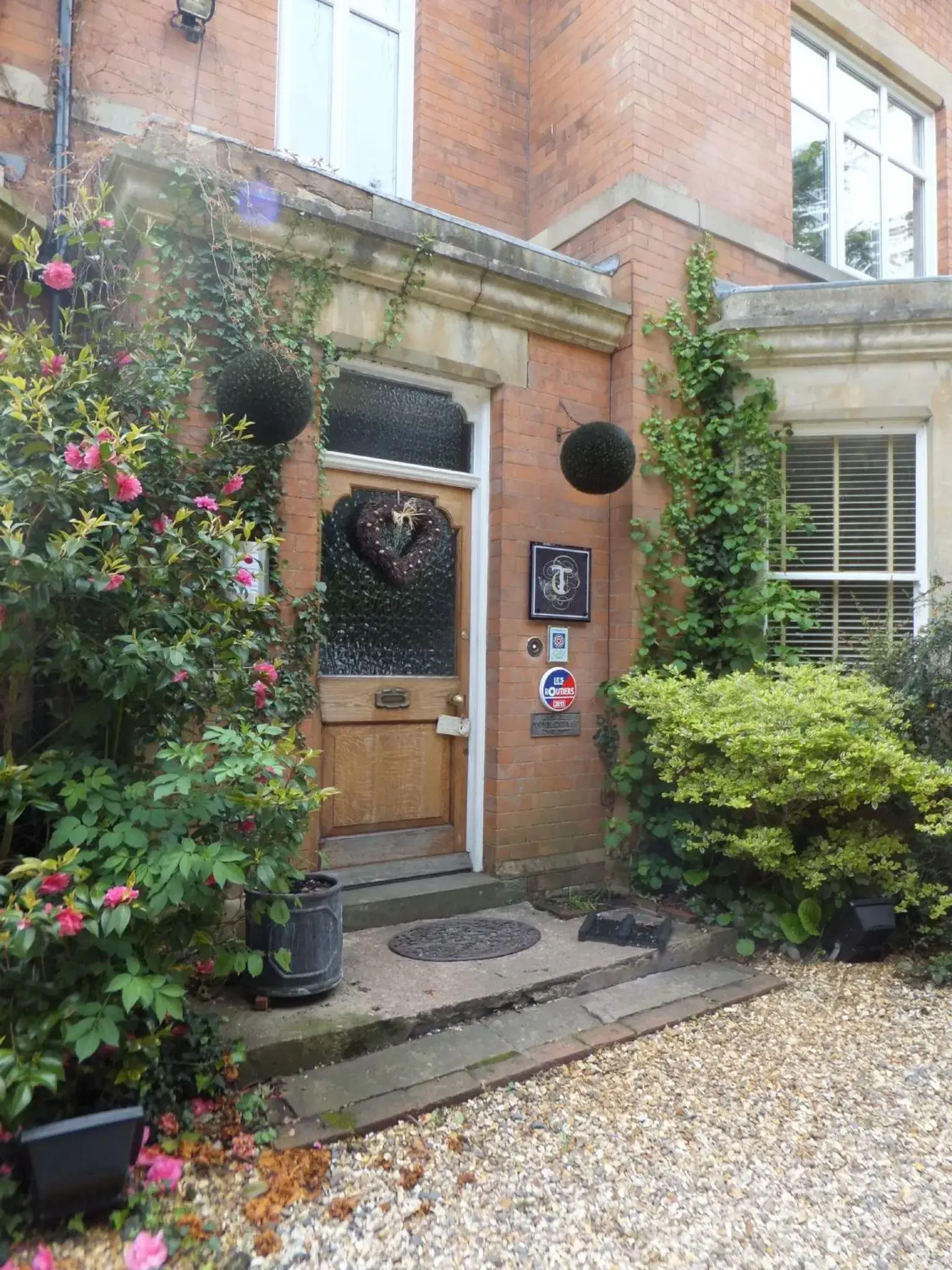 Facade/entrance in Treherne House & The Malvern Retreat