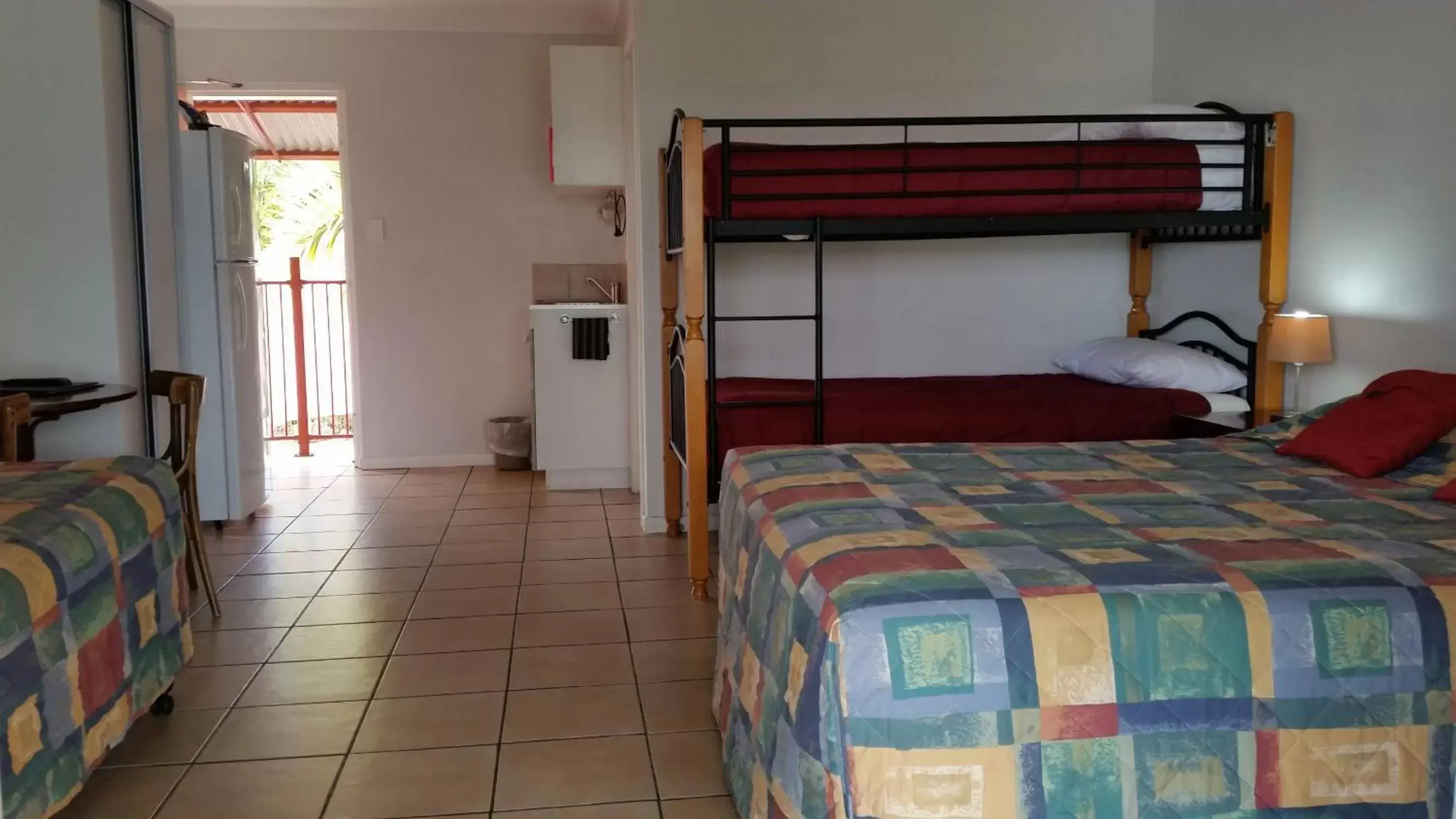 Photo of the whole room, Bunk Bed in Tweed River Motel