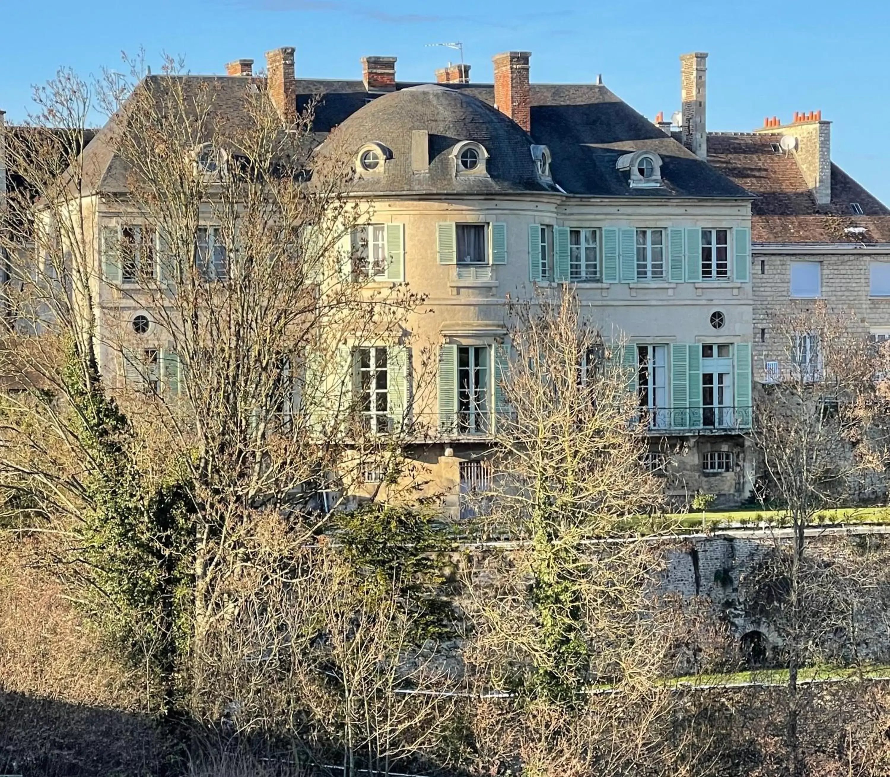 Property Building in Castel Saint-Léonard