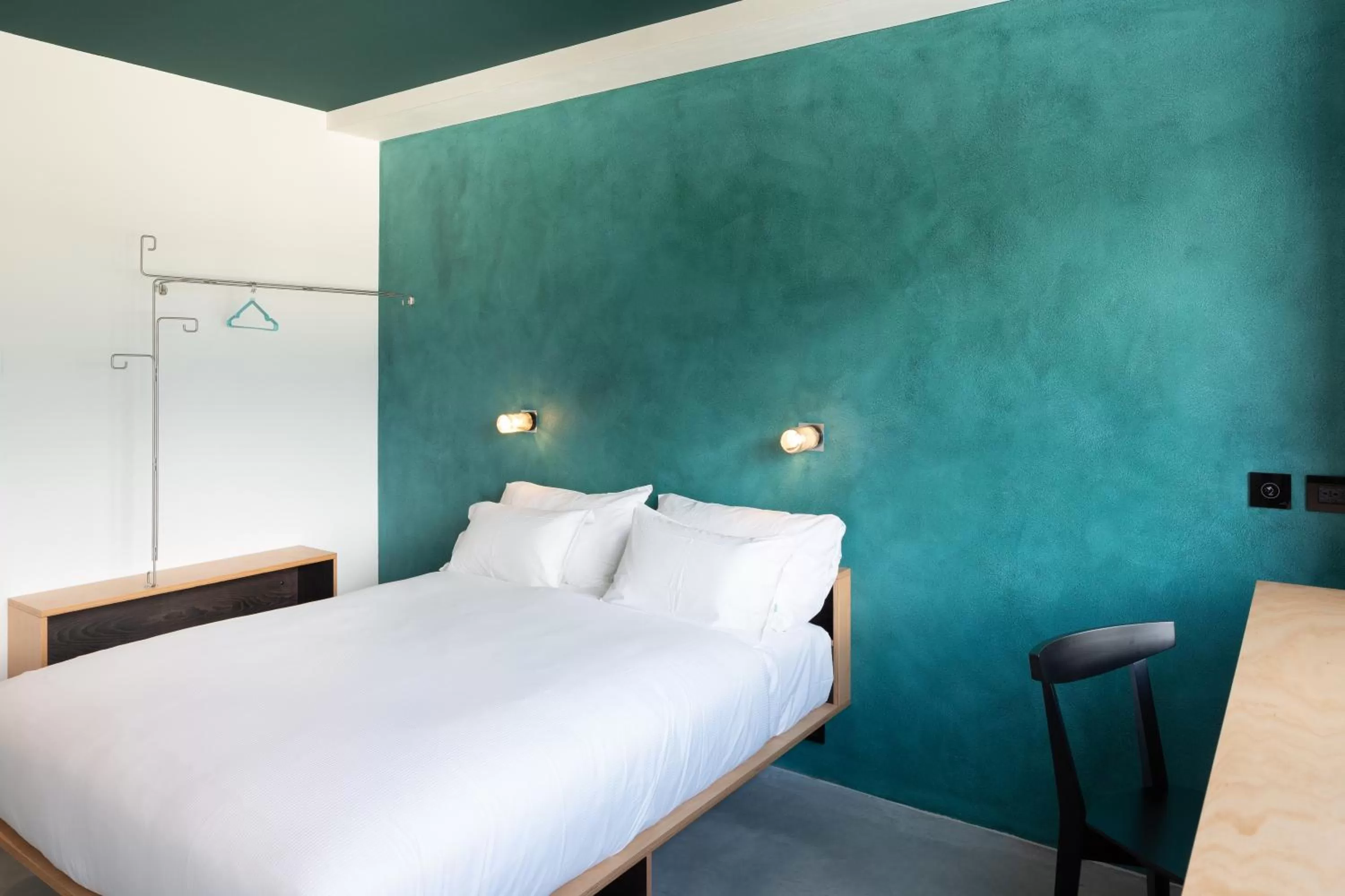 Bedroom, Bed in Riva Rooms & Studios - Check-In 24hr