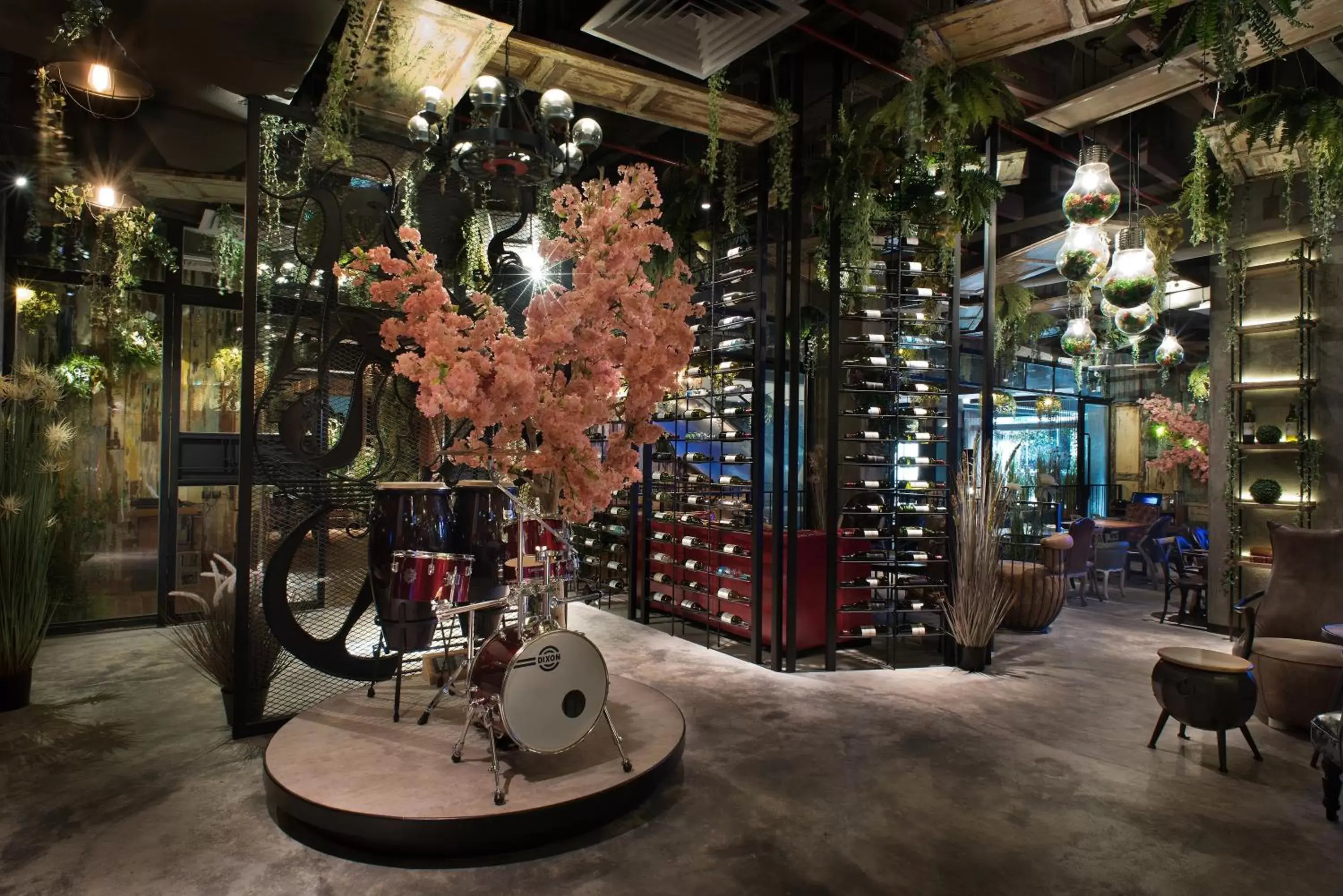 Restaurant/places to eat in Vangohh Eminent Hotel & Spa Restaurant/places to eat in Vangohh Eminent Hotel & Spa