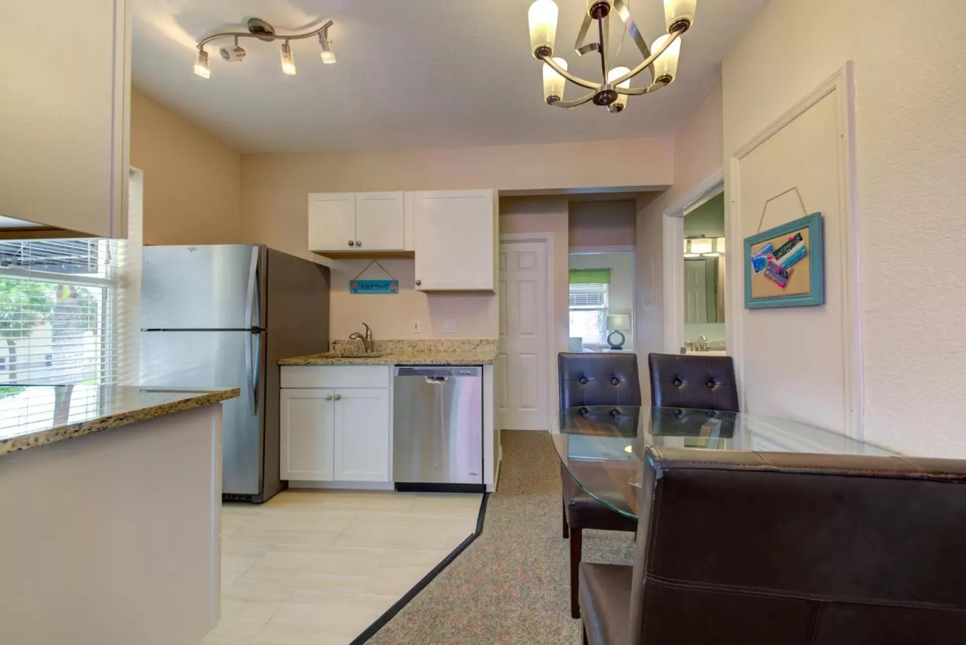 Kitchen or kitchenette, Kitchen/Kitchenette in The Ringling Beach House