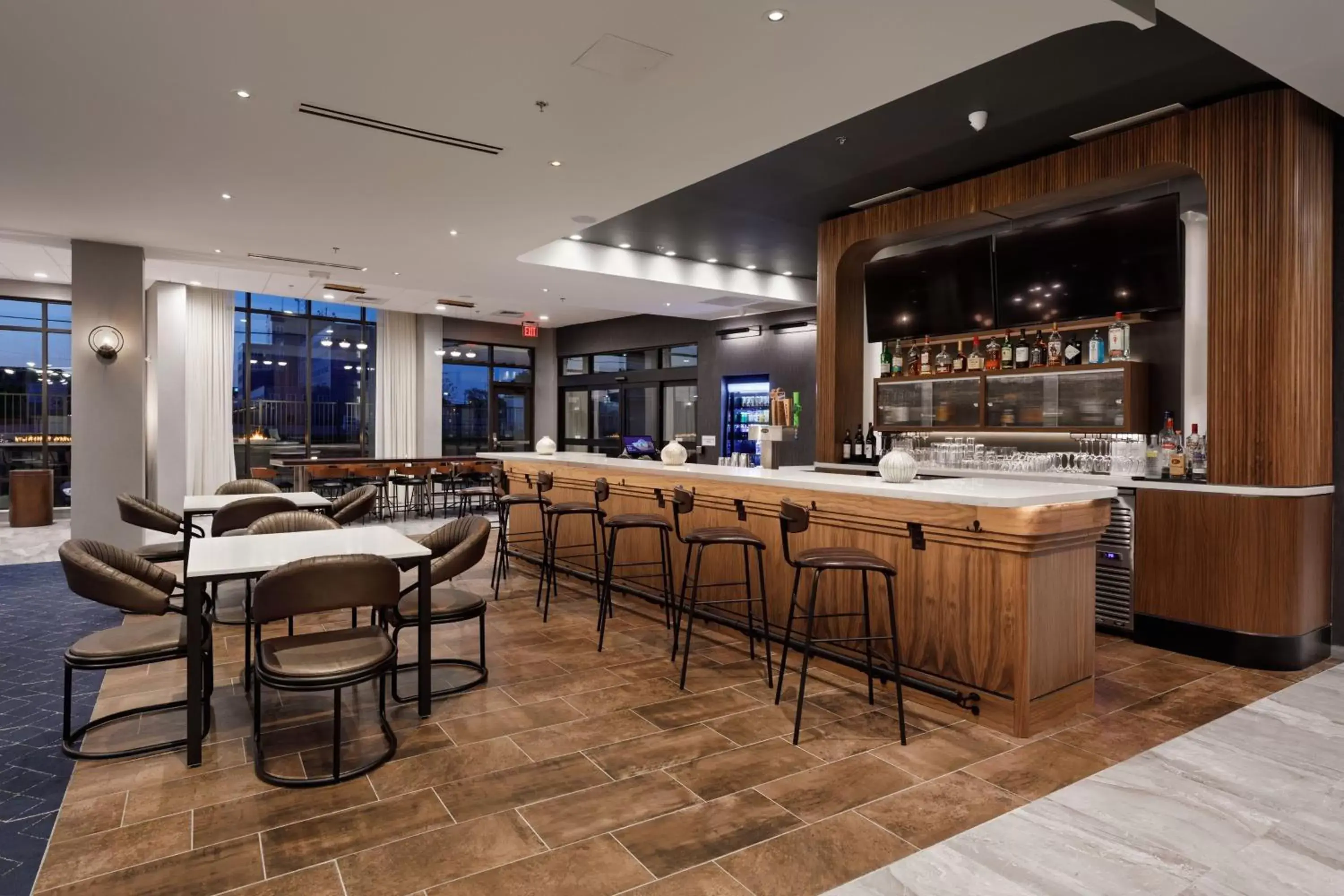 Restaurant/places to eat, Lounge/Bar in Courtyard by Marriott Richmond Scott's Addition