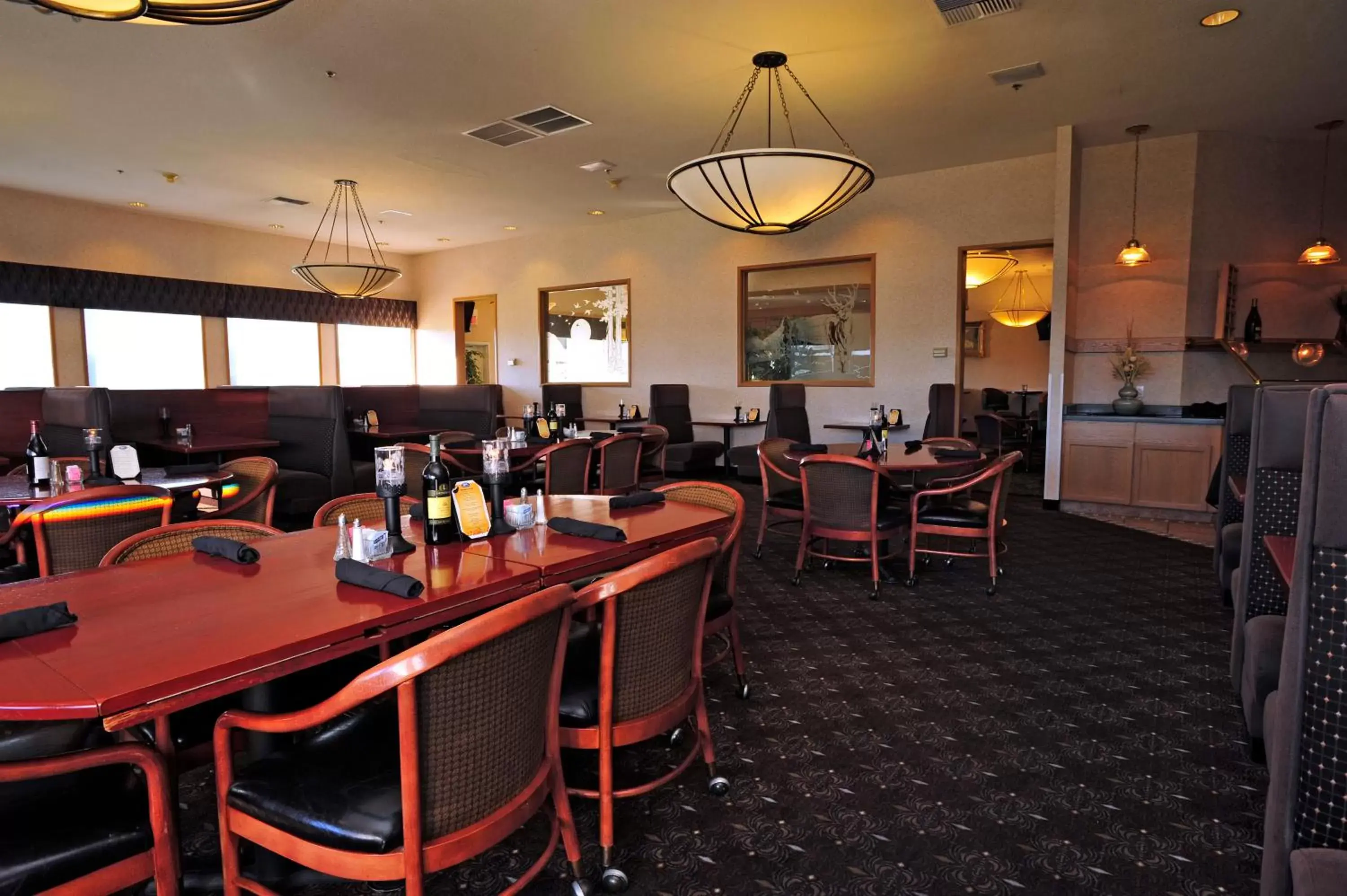 Restaurant/Places to Eat in Shilo Inn Suites Klamath Falls