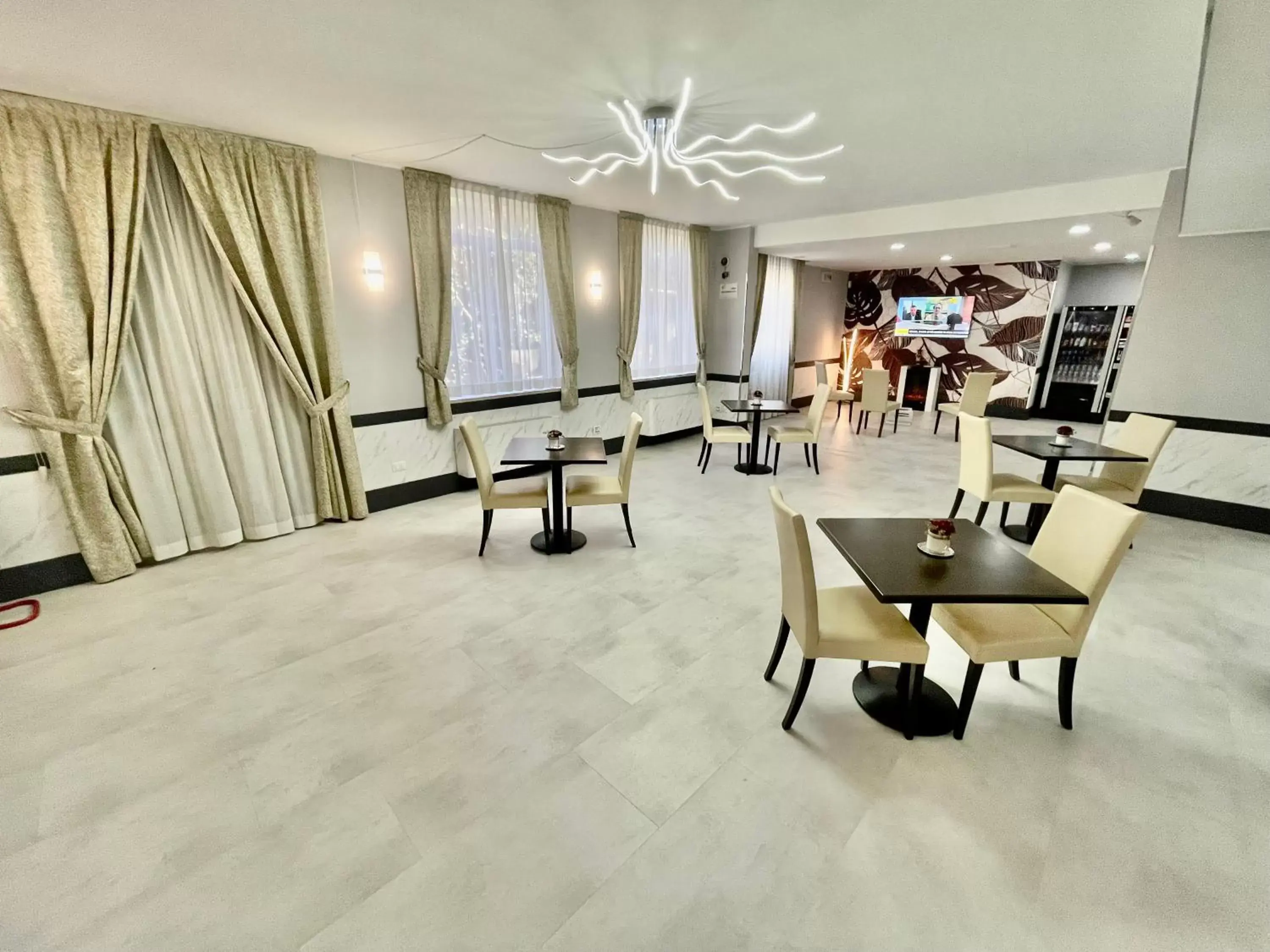 Lounge or bar, Fitness Center/Facilities in Hotel Concorde Fiera