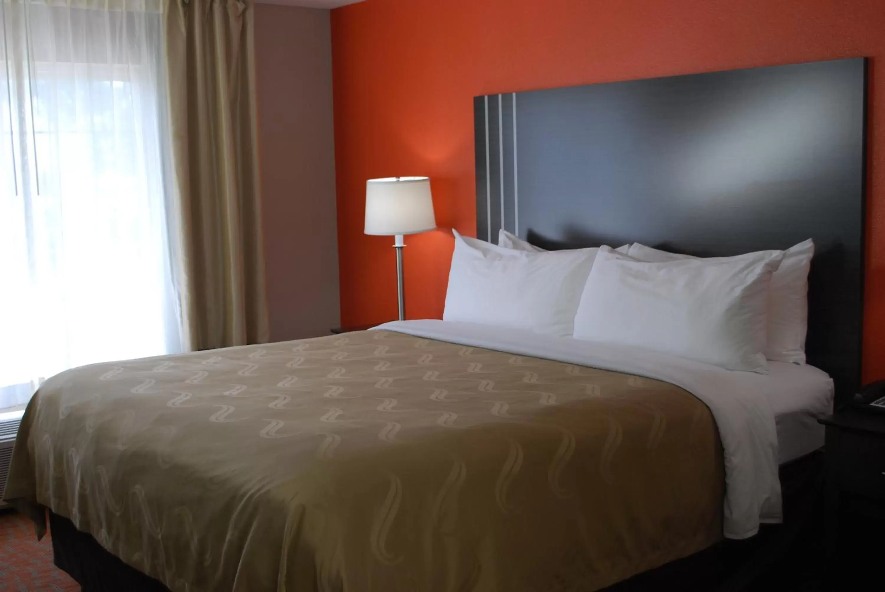 King Room - Non-Smoking in Quality Inn & Suites Fresno Northwest King Room - Non-Smoking in Quality Inn & Suites Fresno Northwest