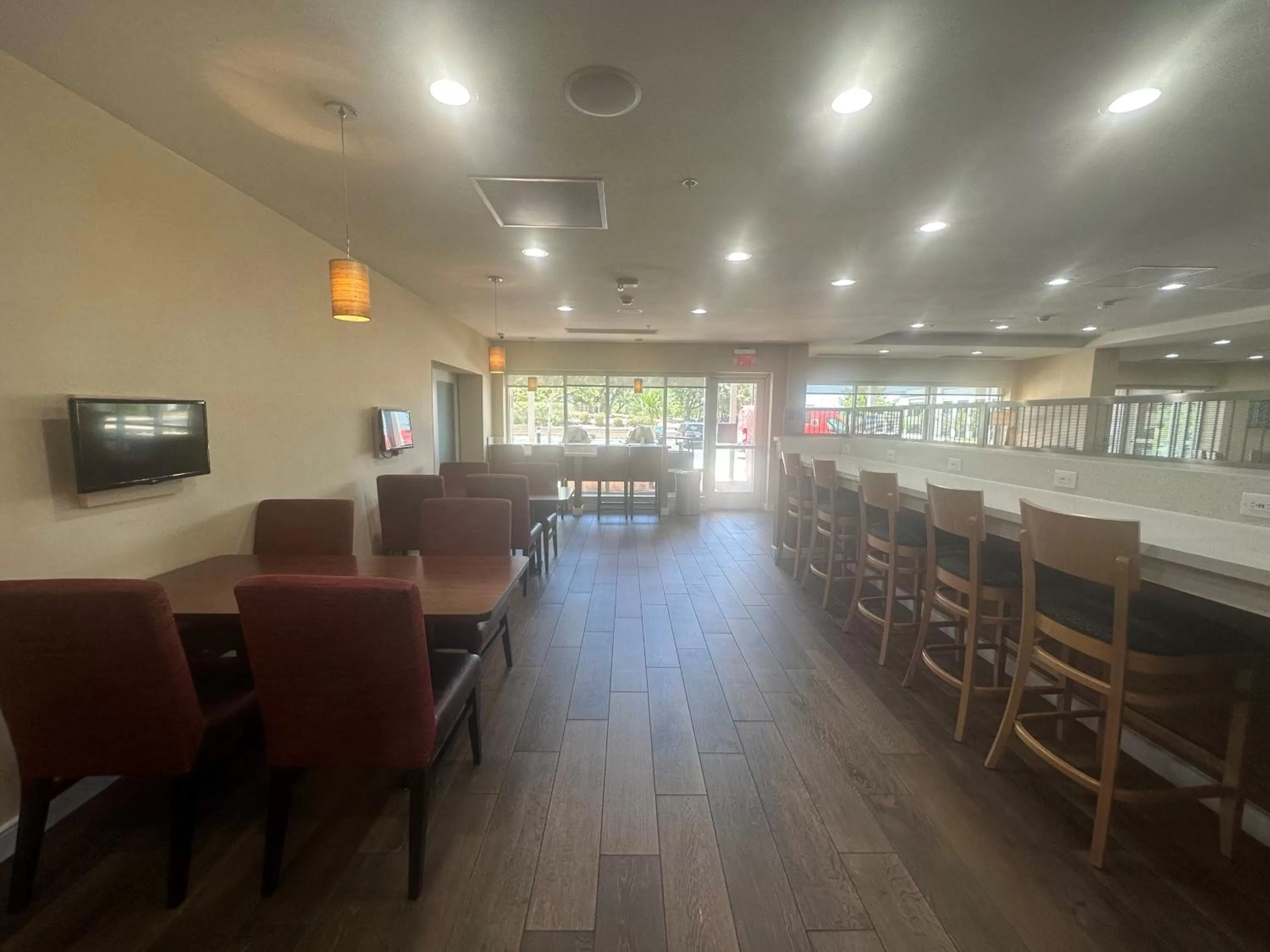 Dining area in TownePlace Suites by Marriott San Antonio Westover Hills