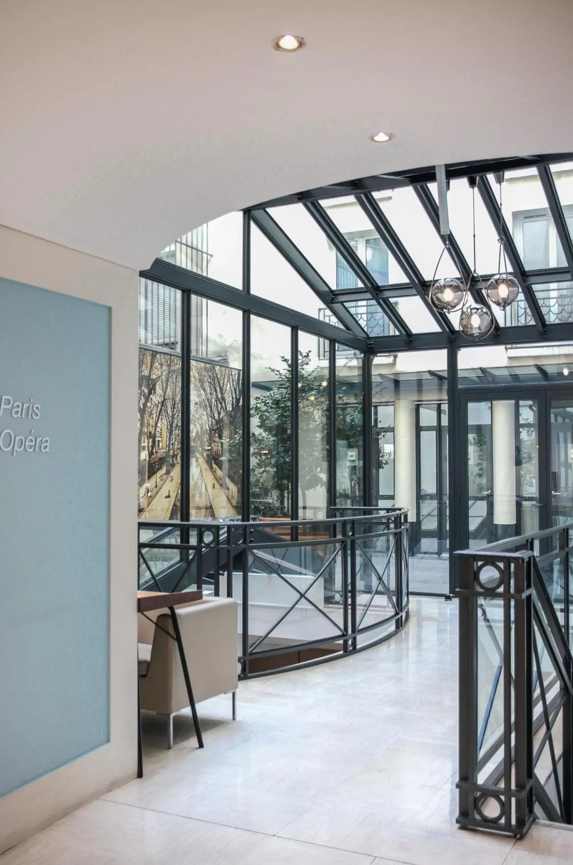 Lobby or reception, Patio/Outdoor Area in ibis Paris Opera La Fayette