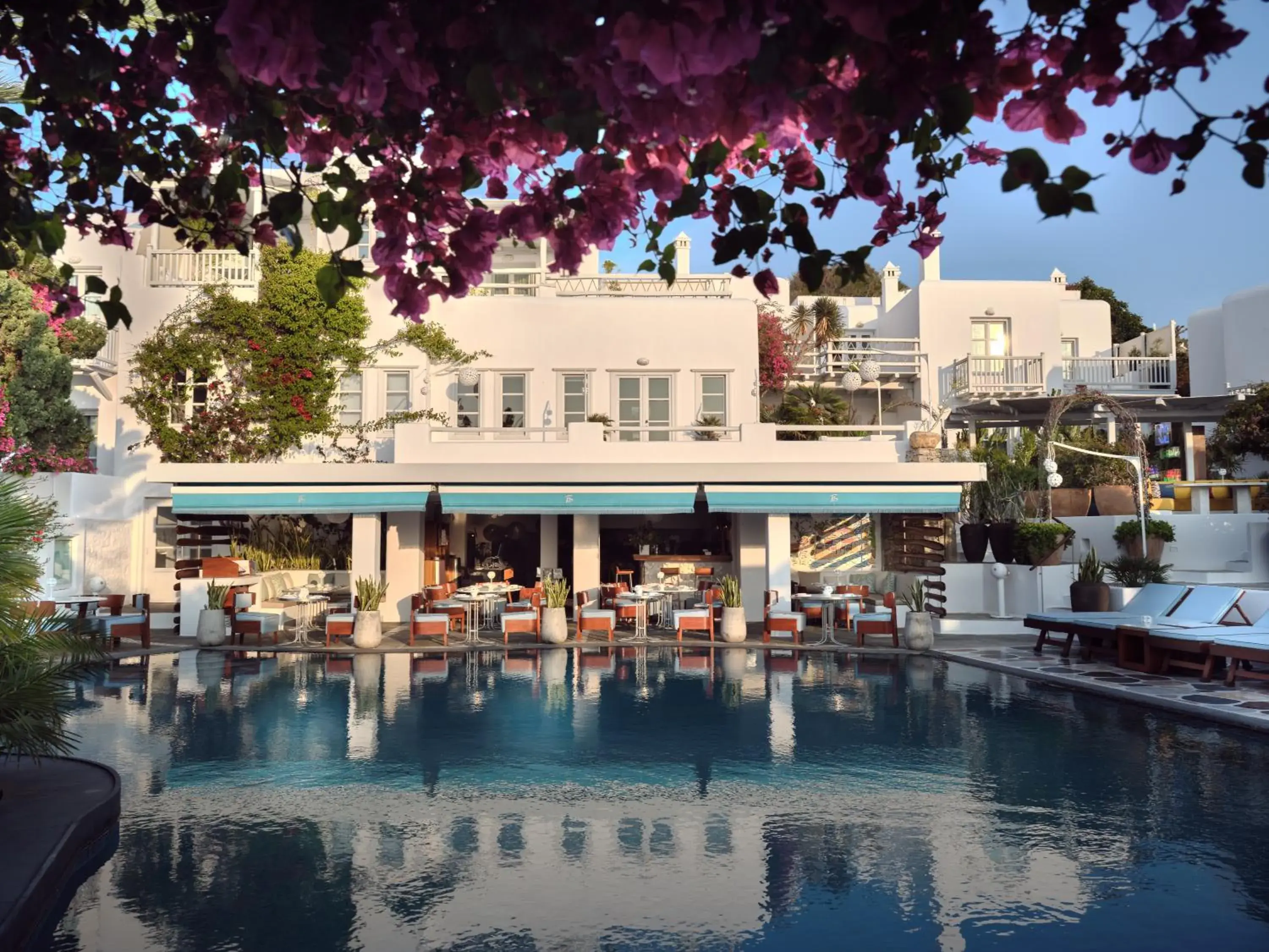 Property building, Swimming Pool in Belvedere Mykonos - Main Hotel