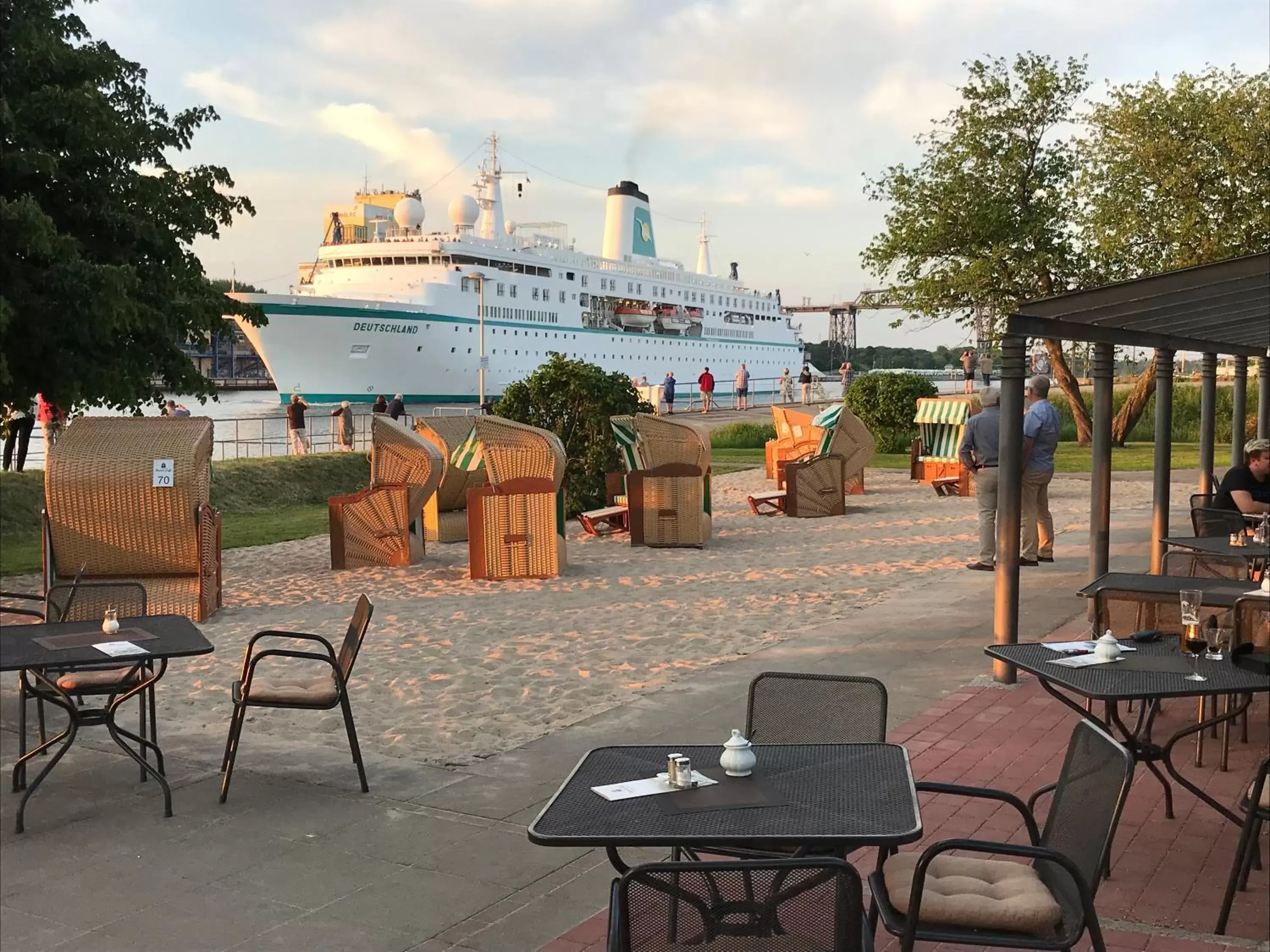 Kanal-Haus "Das Gästehaus direkt am NOK" Kanal-Haus "Das Gästehaus direkt am NOK"