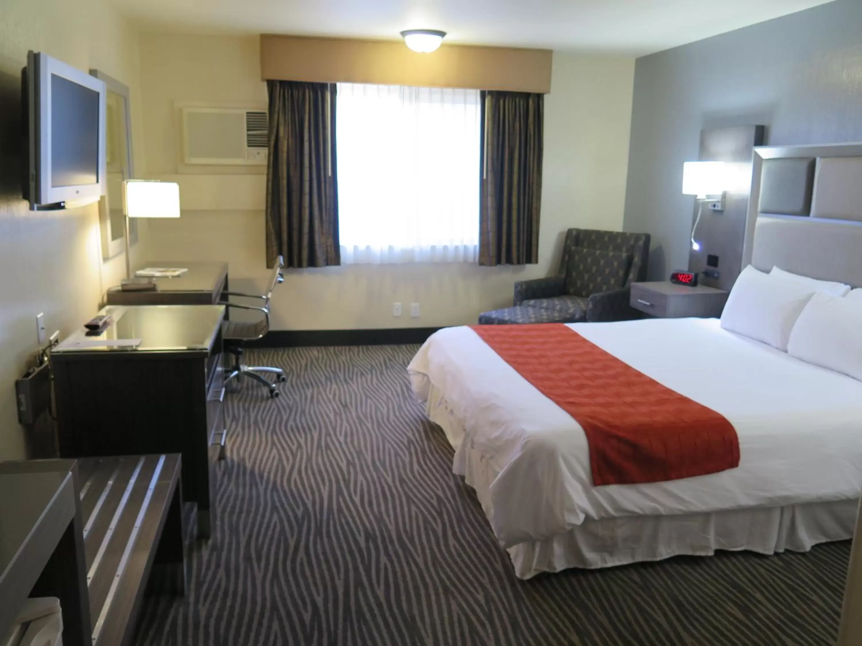 Photo of the whole room, Room Photo in Bonanza Inn and Suites