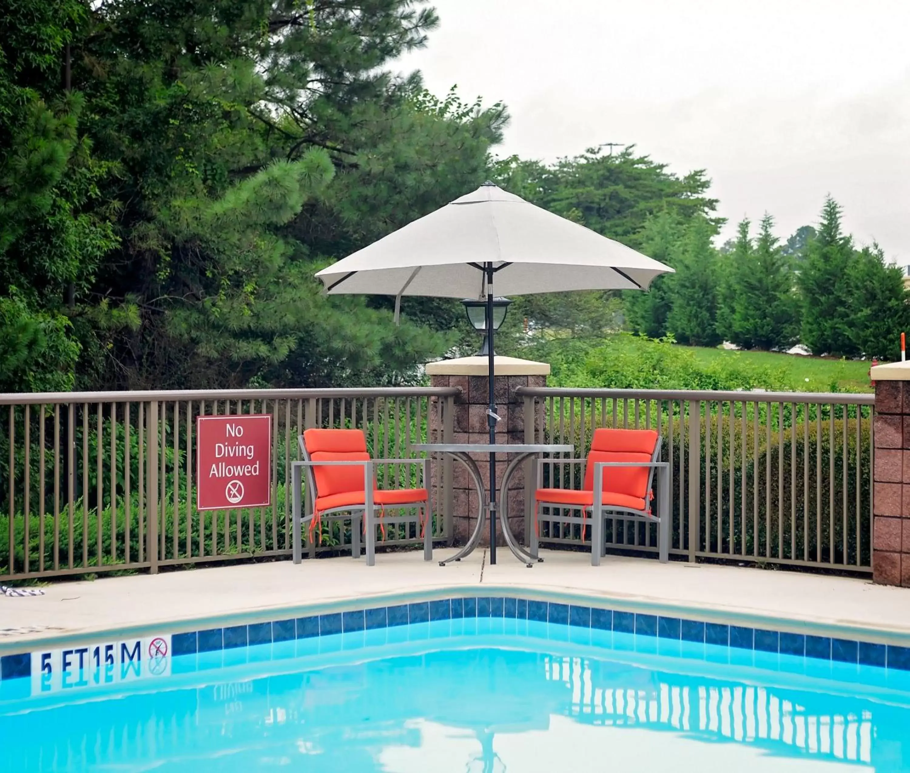 Swimming Pool in Comfort Inn & Suites Carrollton