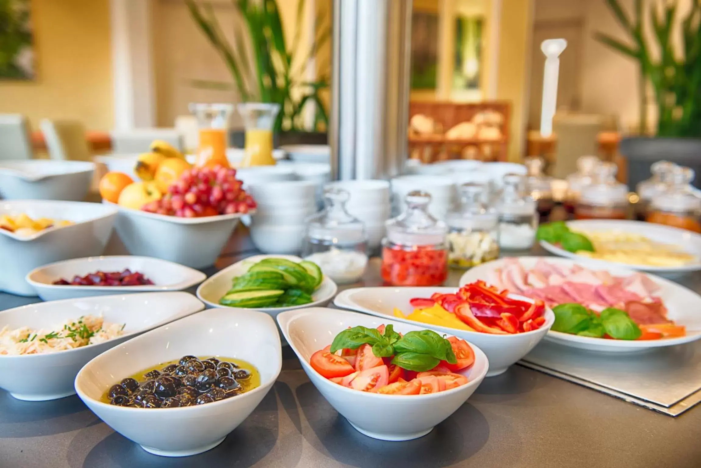 Buffet breakfast in enjoy hotel Berlin City Messe