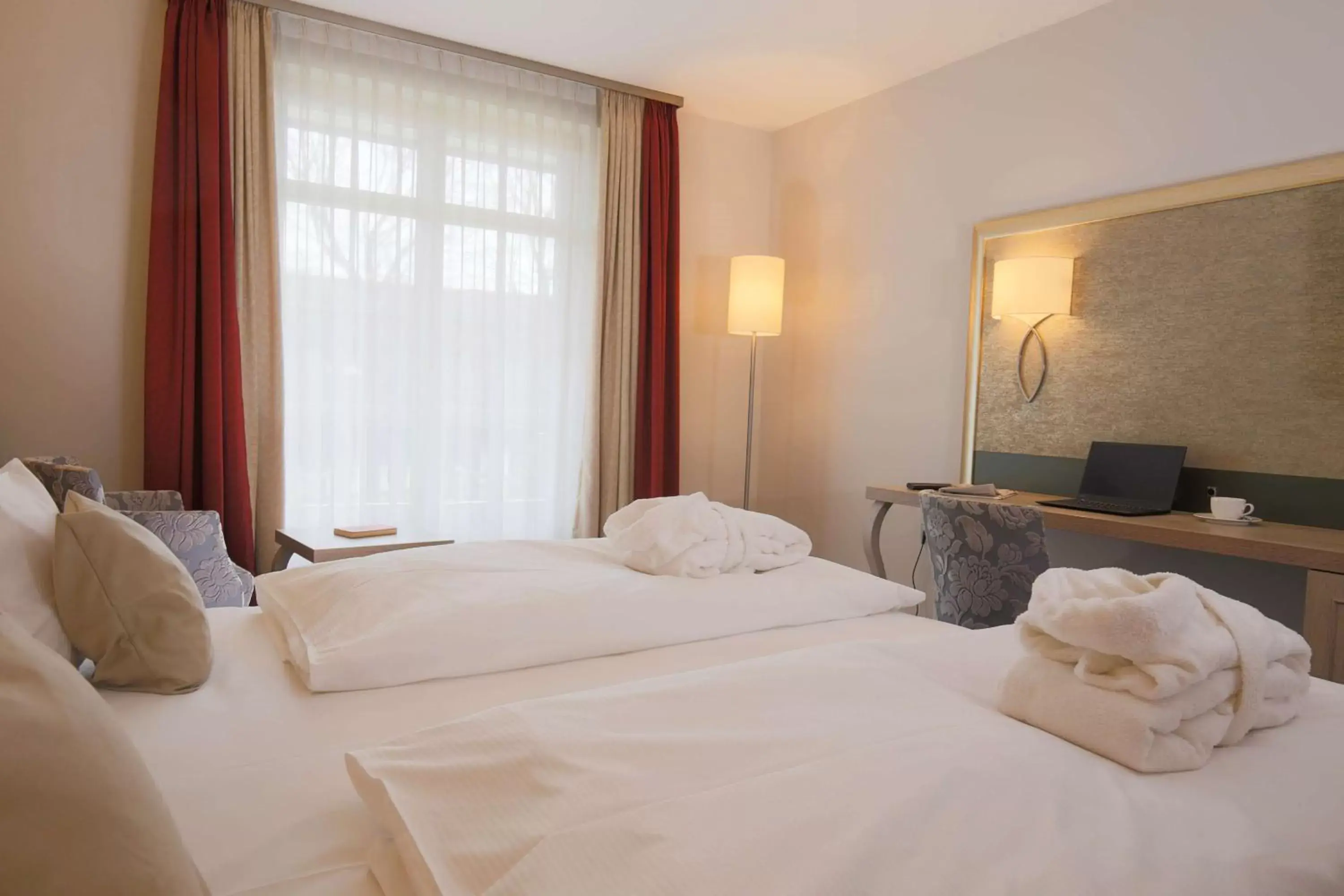 Bedroom, Bed in Best Western Premier Bayerischer Hof Miesbach