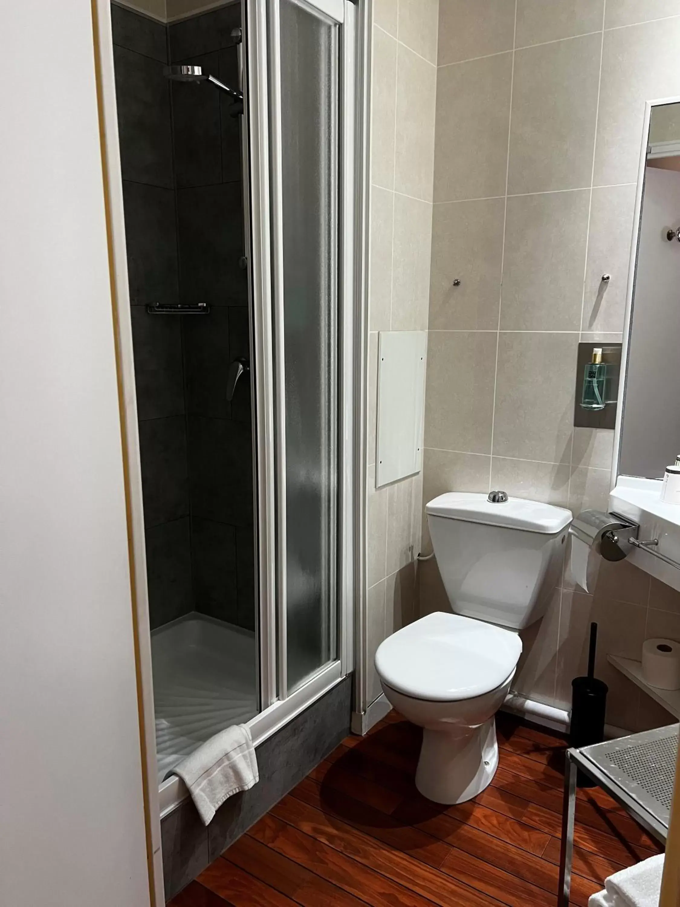 Toilet, Bathroom in Logis Hotel Center