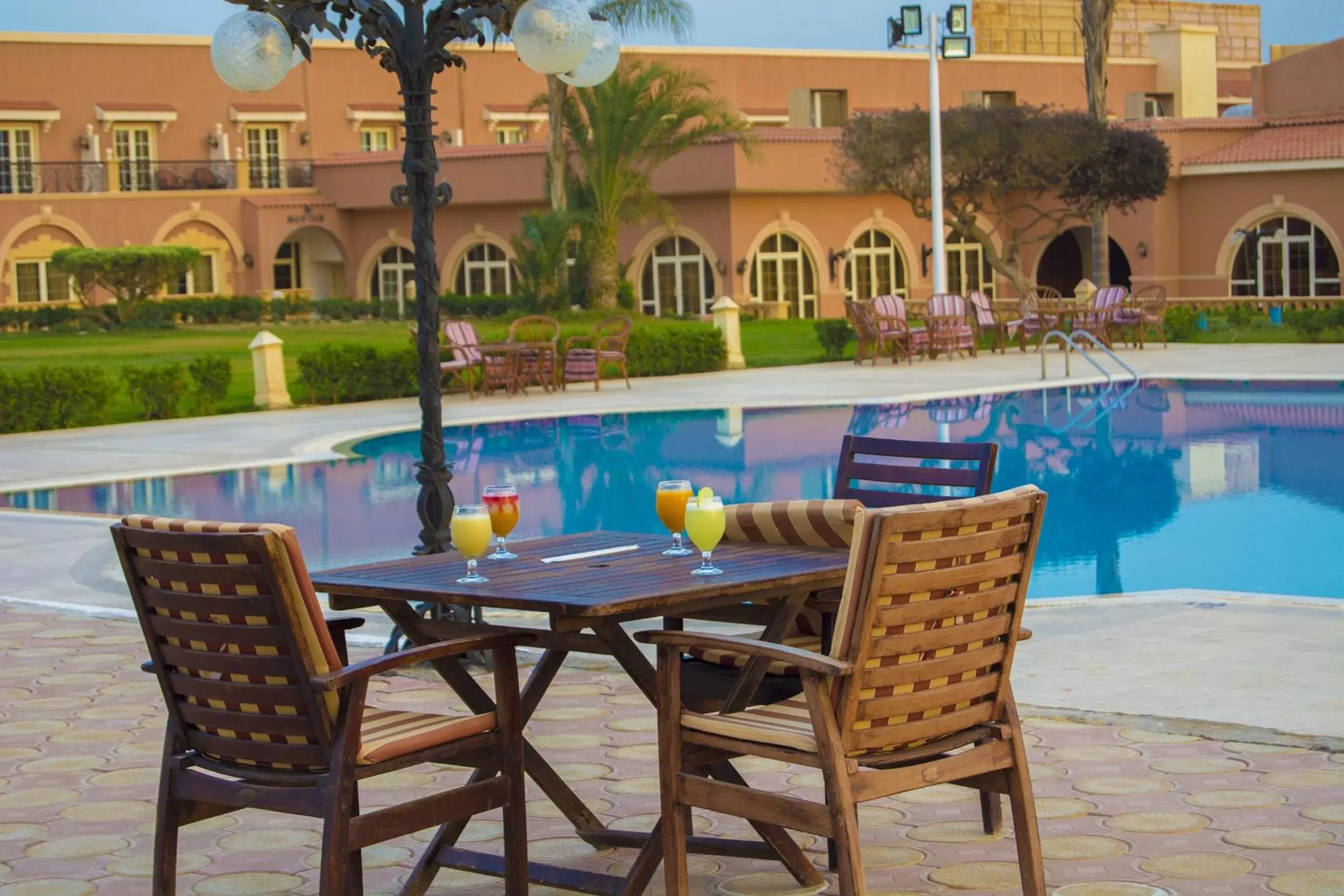 Helnan Auberge Fayoum