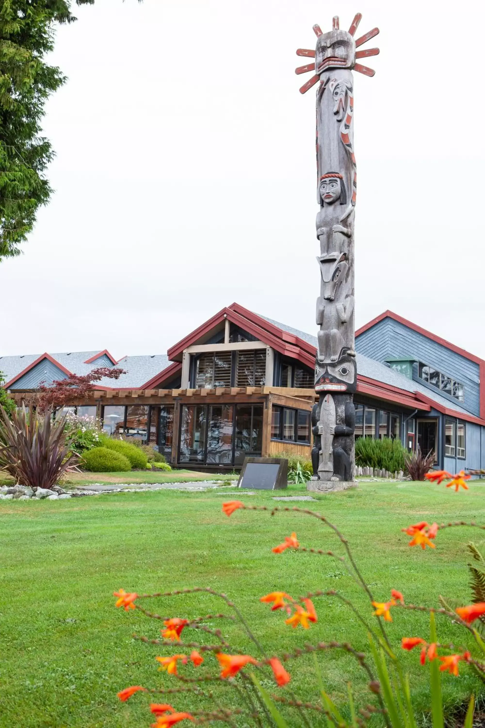 Facade/entrance, Property Building in Best Western Plus Tin Wis Resort