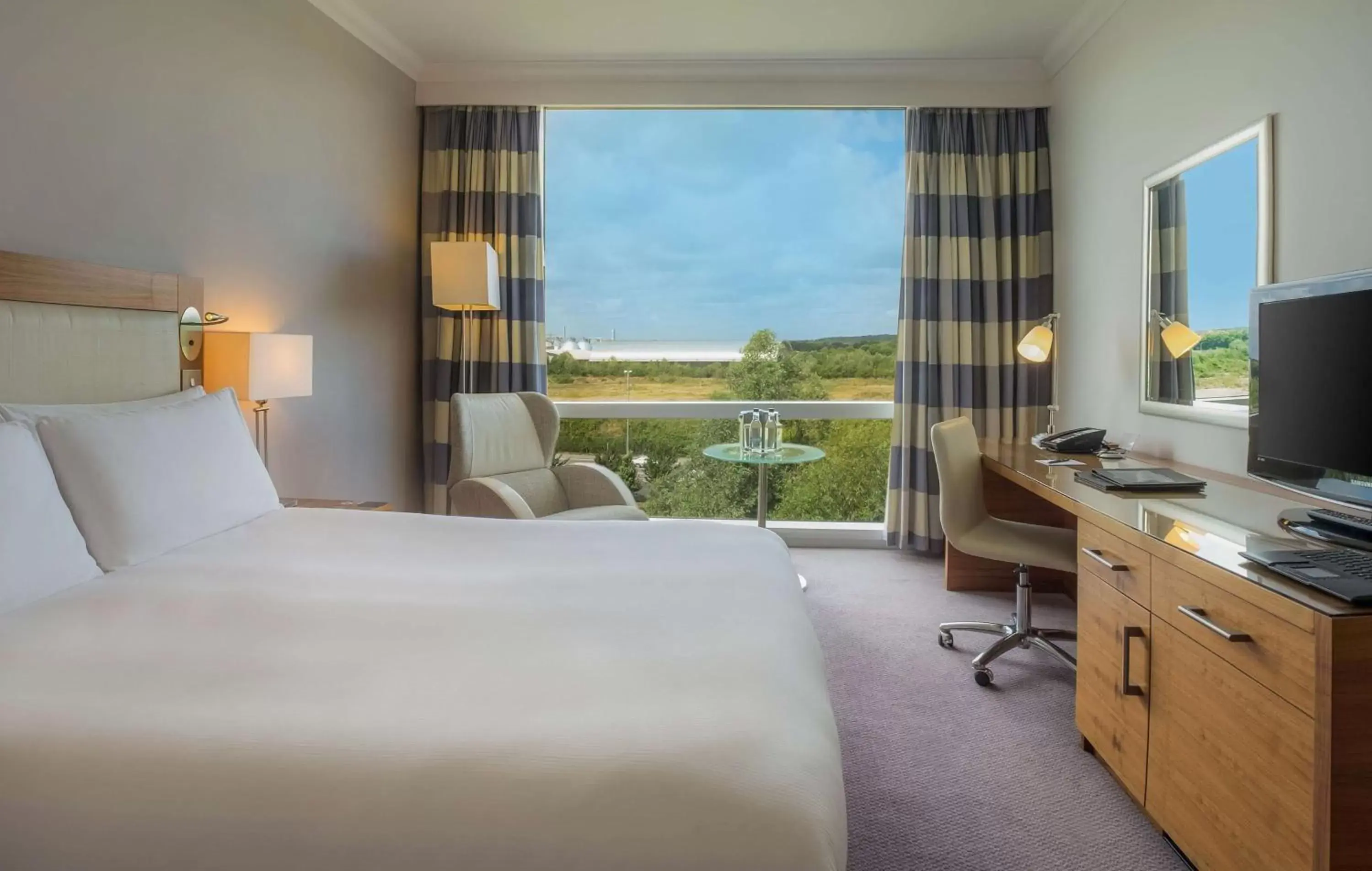 Bedroom, Bed in Hilton Reading Bedroom, Bed in Hilton Reading