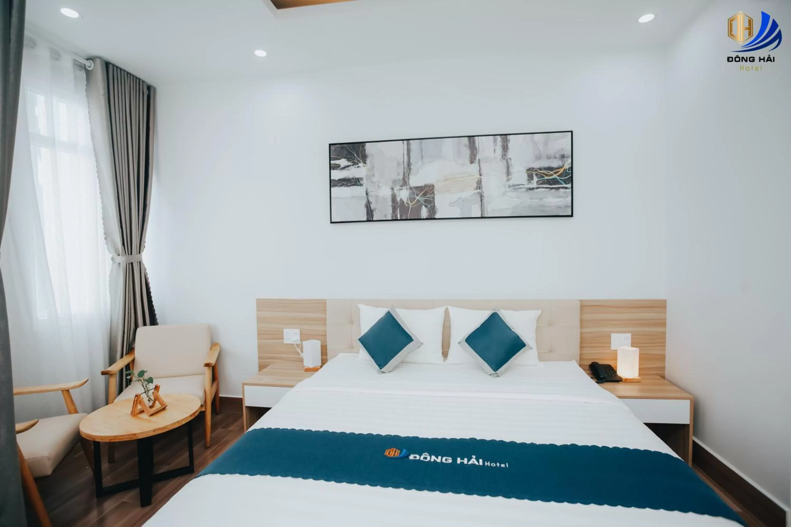 TV and multimedia, Bed in Dong Hai Hotel _ Rach Gia