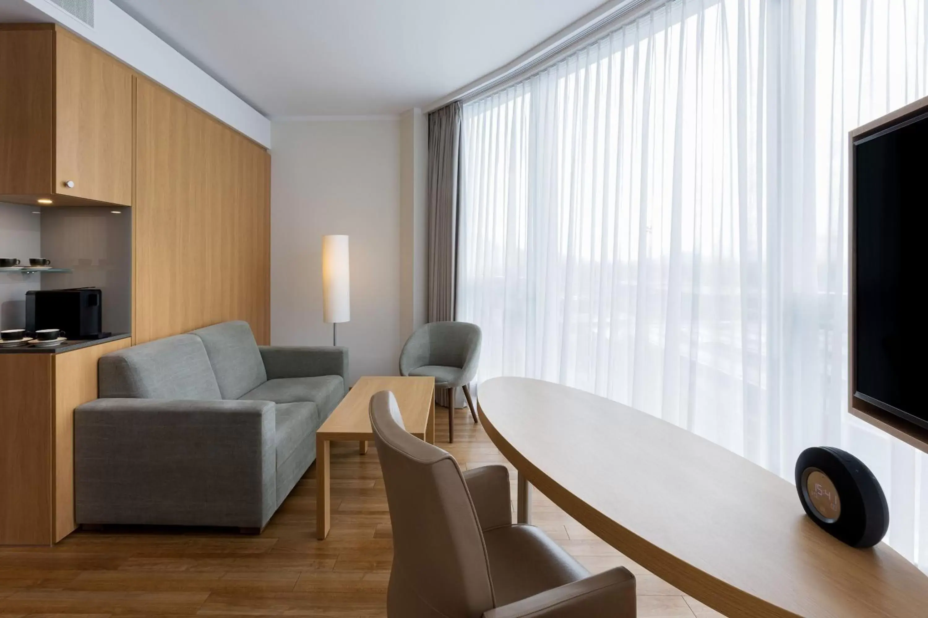 Living room, Seating Area in Four Points by Sheraton Panoramahaus Dornbirn