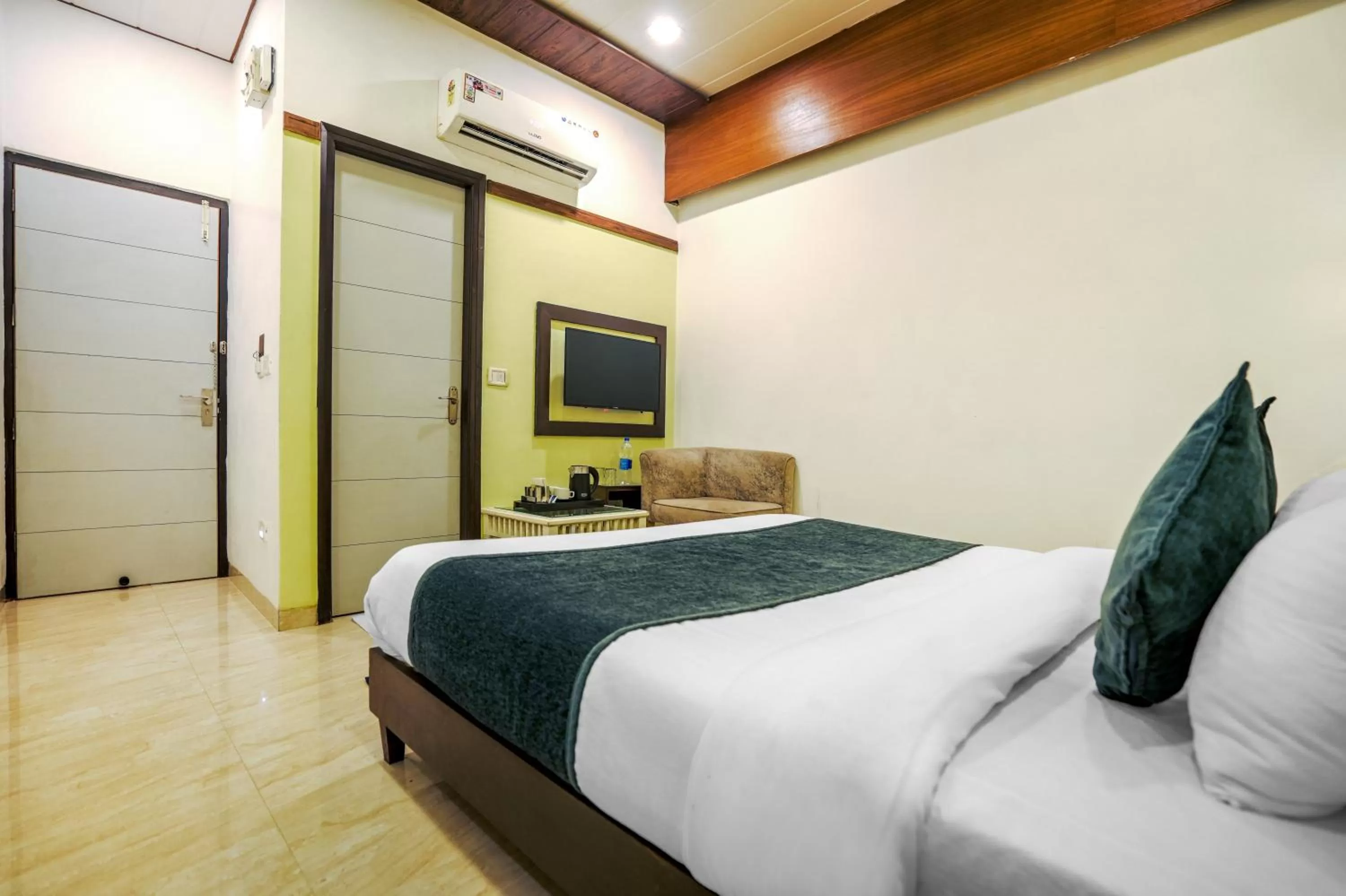 Photo of the whole room, Bed in Hotel Seven- Center of City Chandigarh