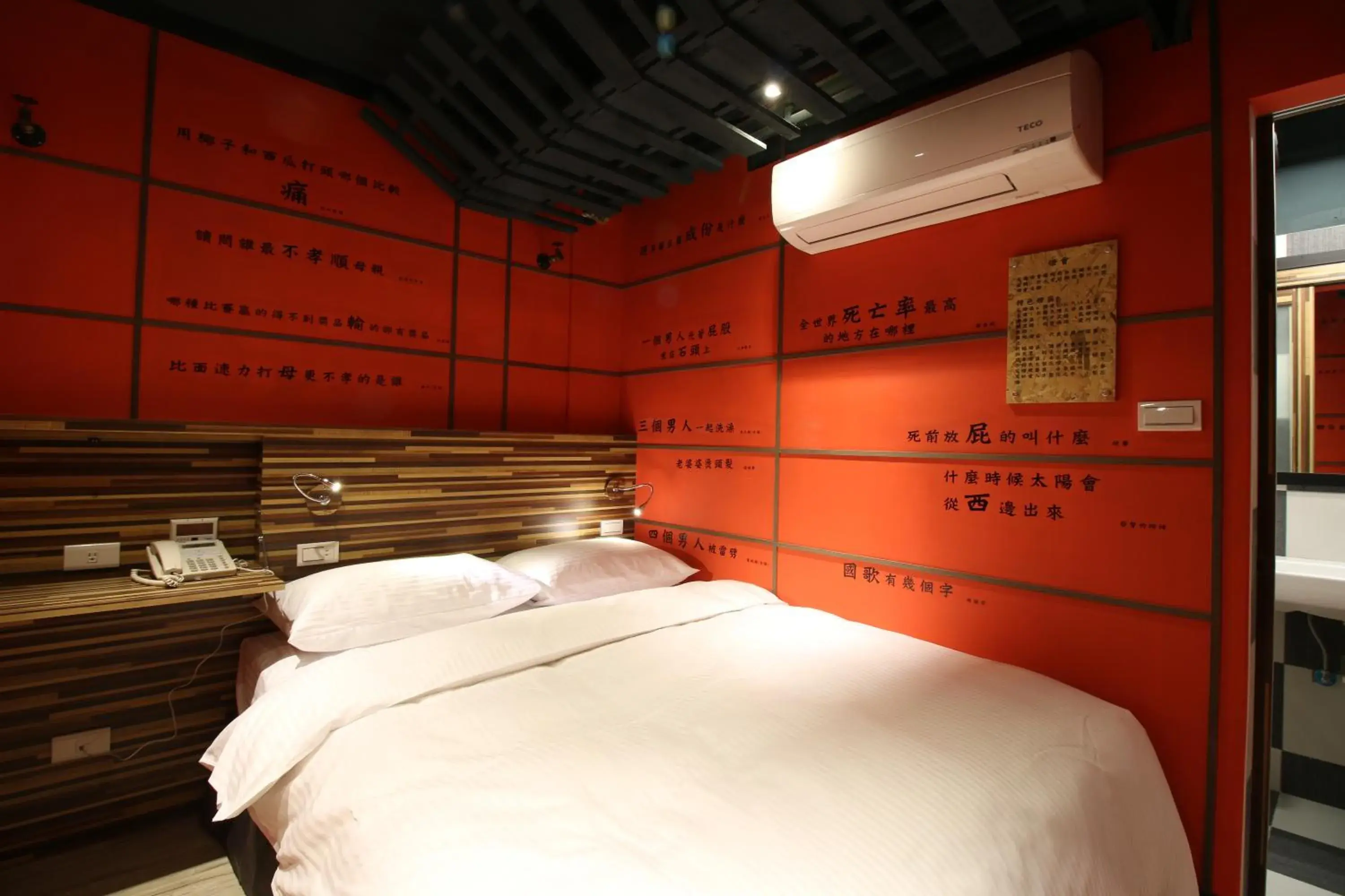 Photo of the whole room, Bed in R10 Eco Hotel Photo of the whole room, Bed in R10 Eco Hotel