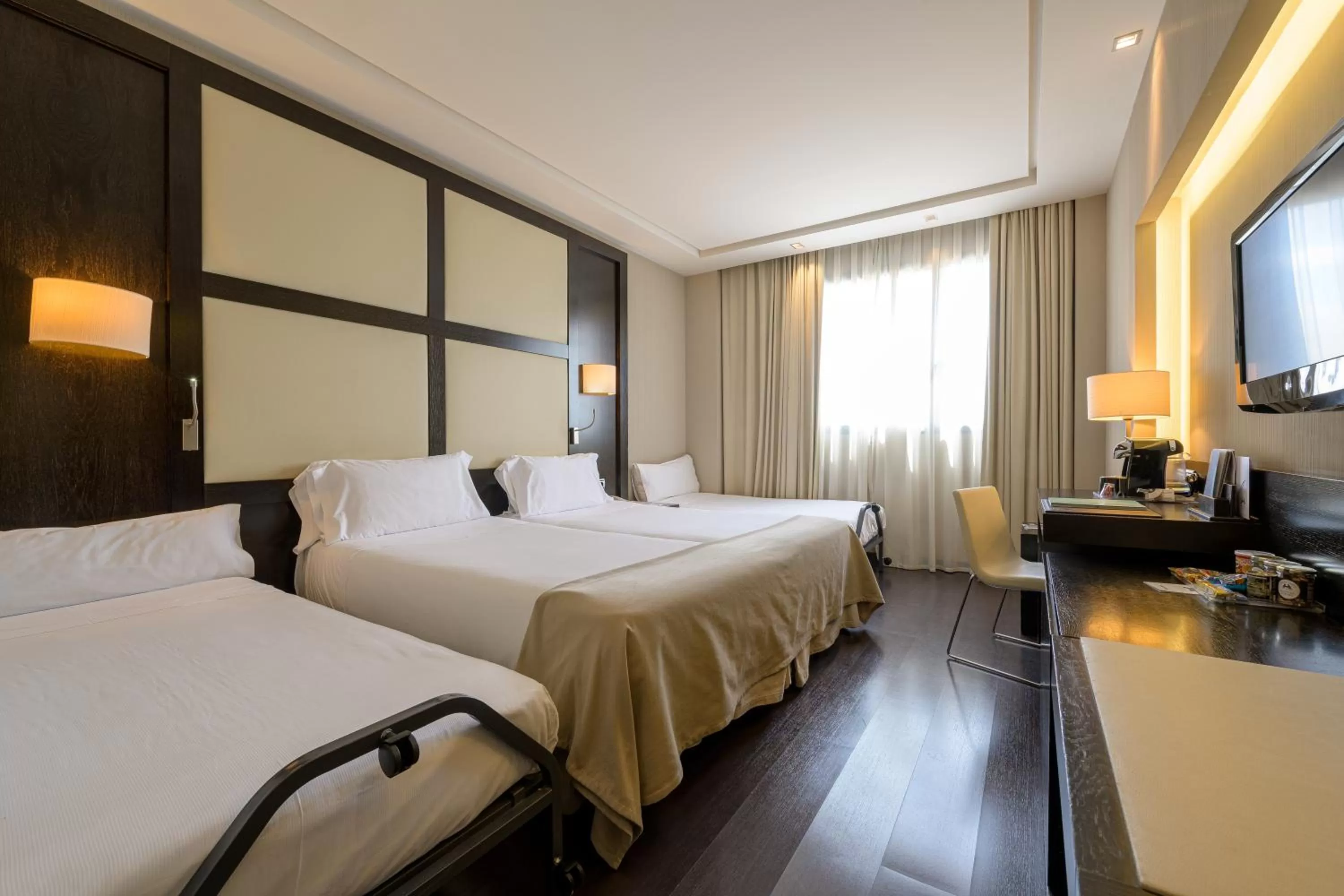 Photo of the whole room, Bed in Hotel Maydrit Airport