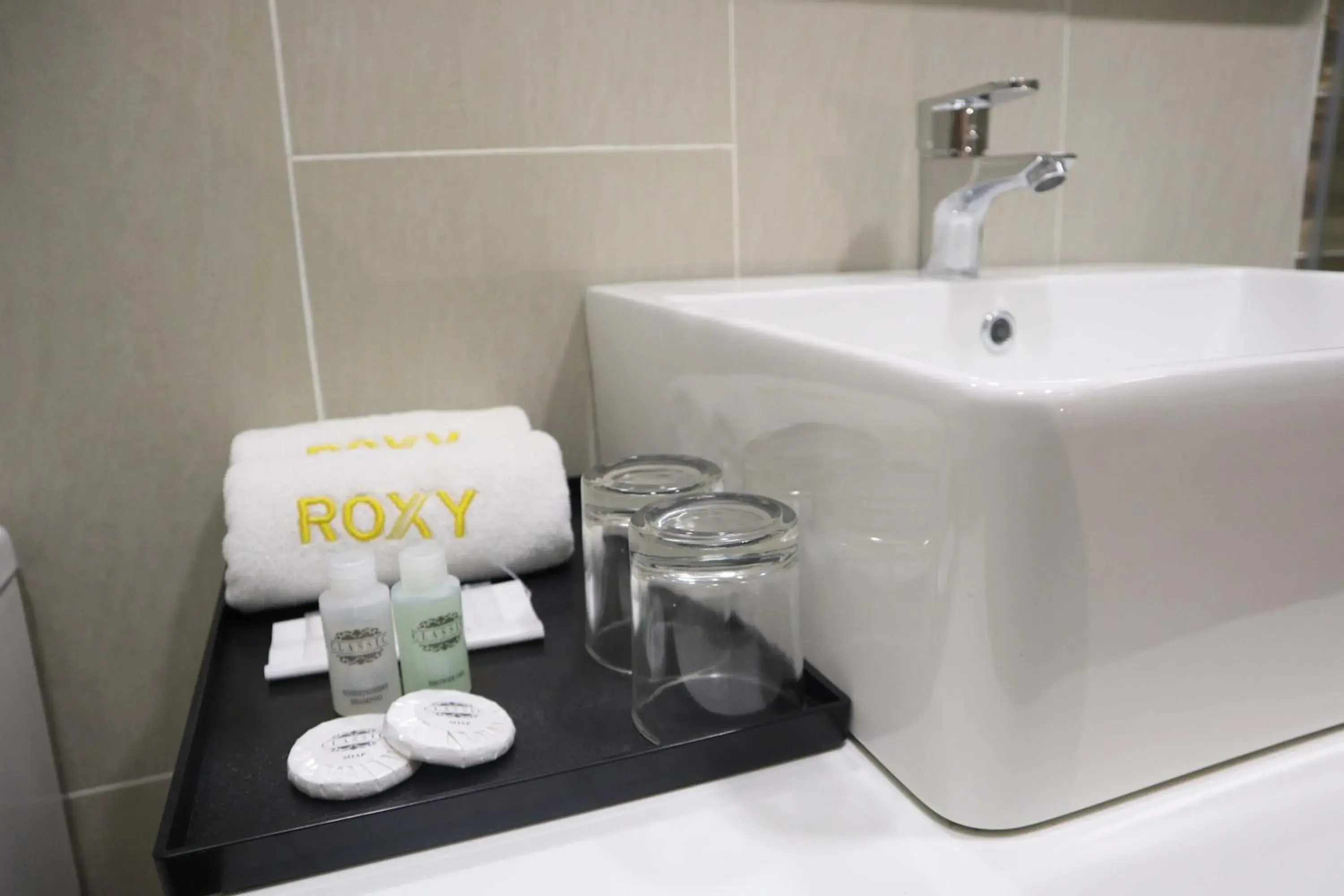 Bathroom in Roxy Hotel Padungan