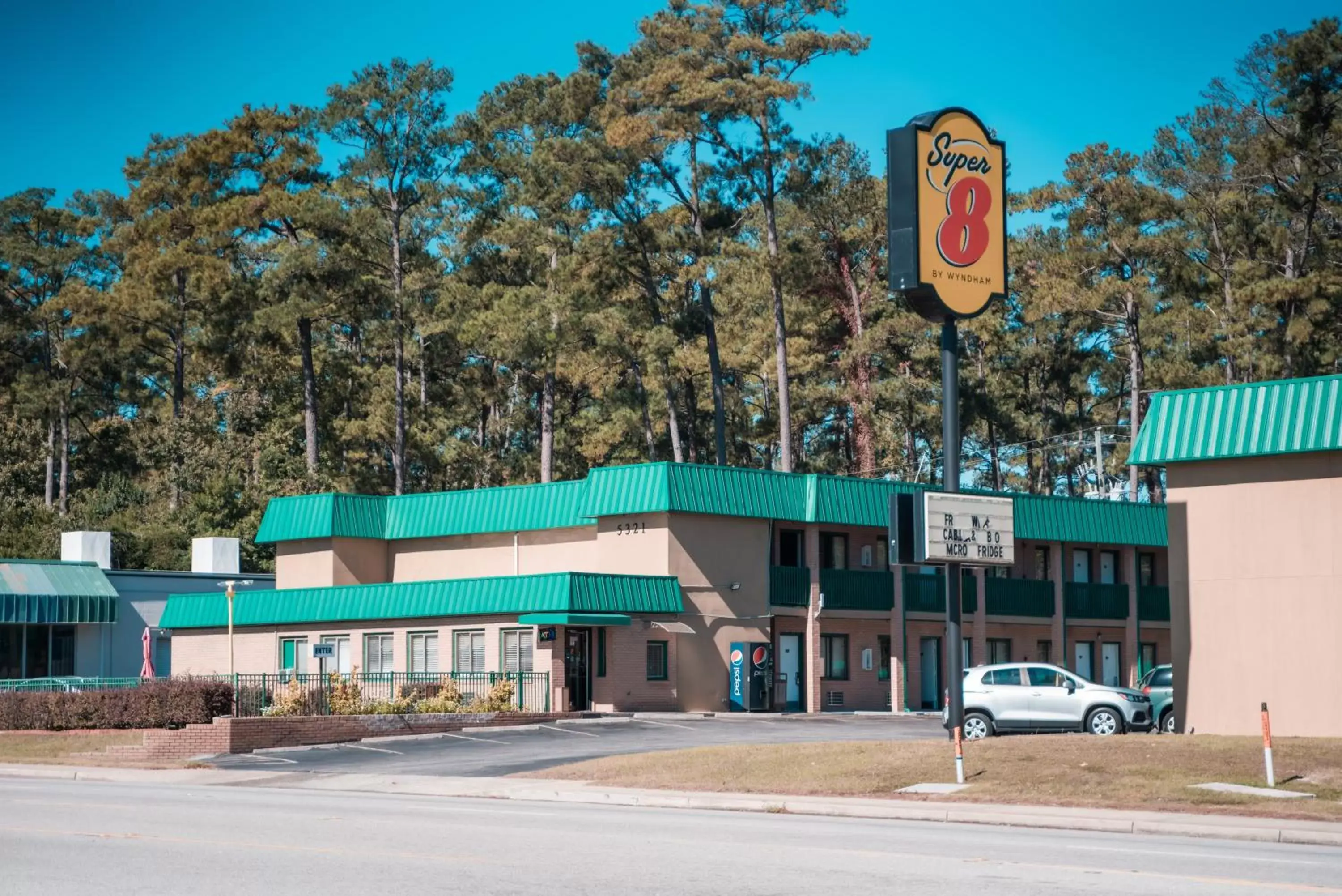 Property Building in Super 8 by Wyndham Columbia/Ft. Jackson SC