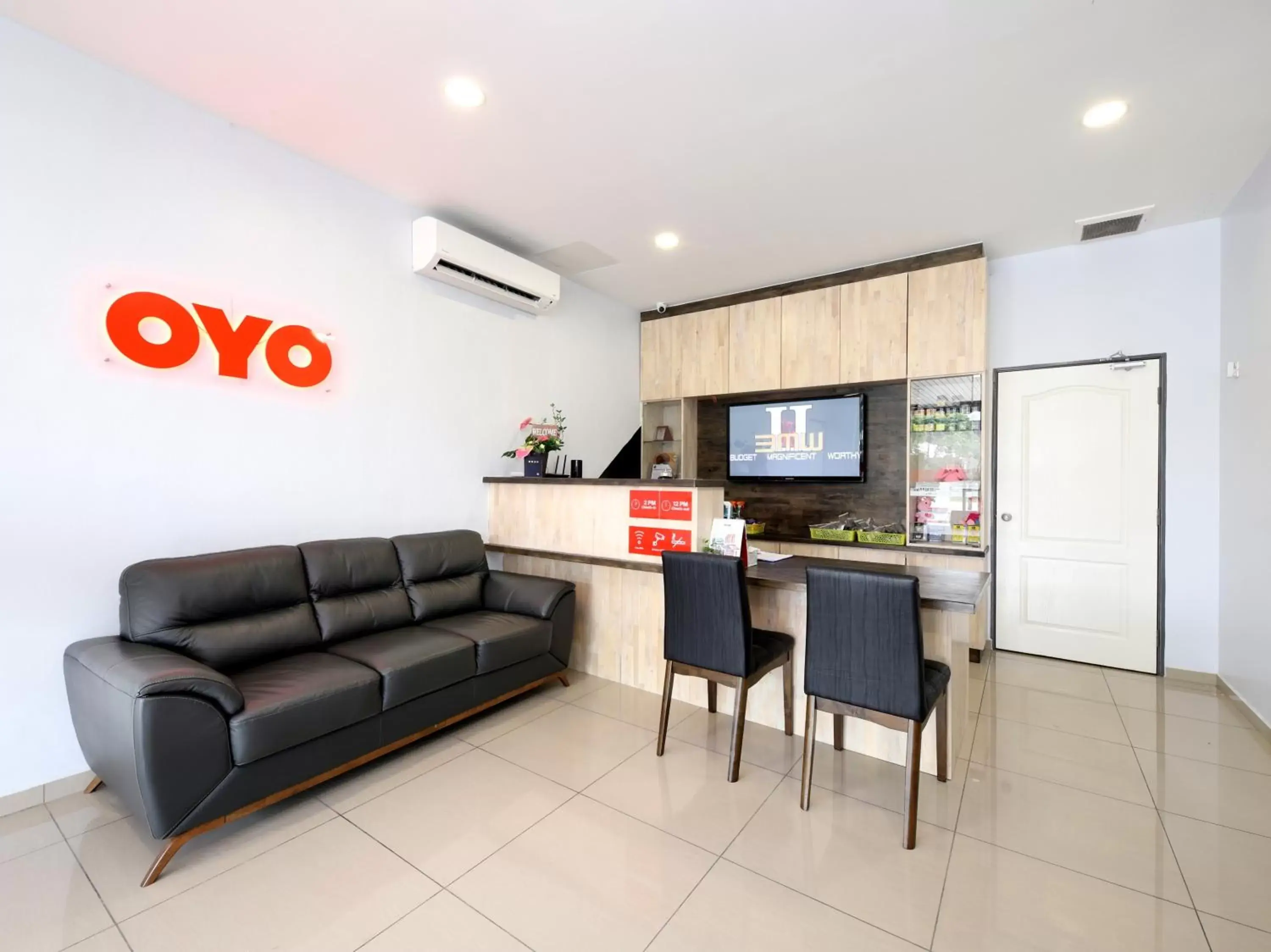 Lobby or reception, Seating Area in OYO 778 Bmw 2 Hotel