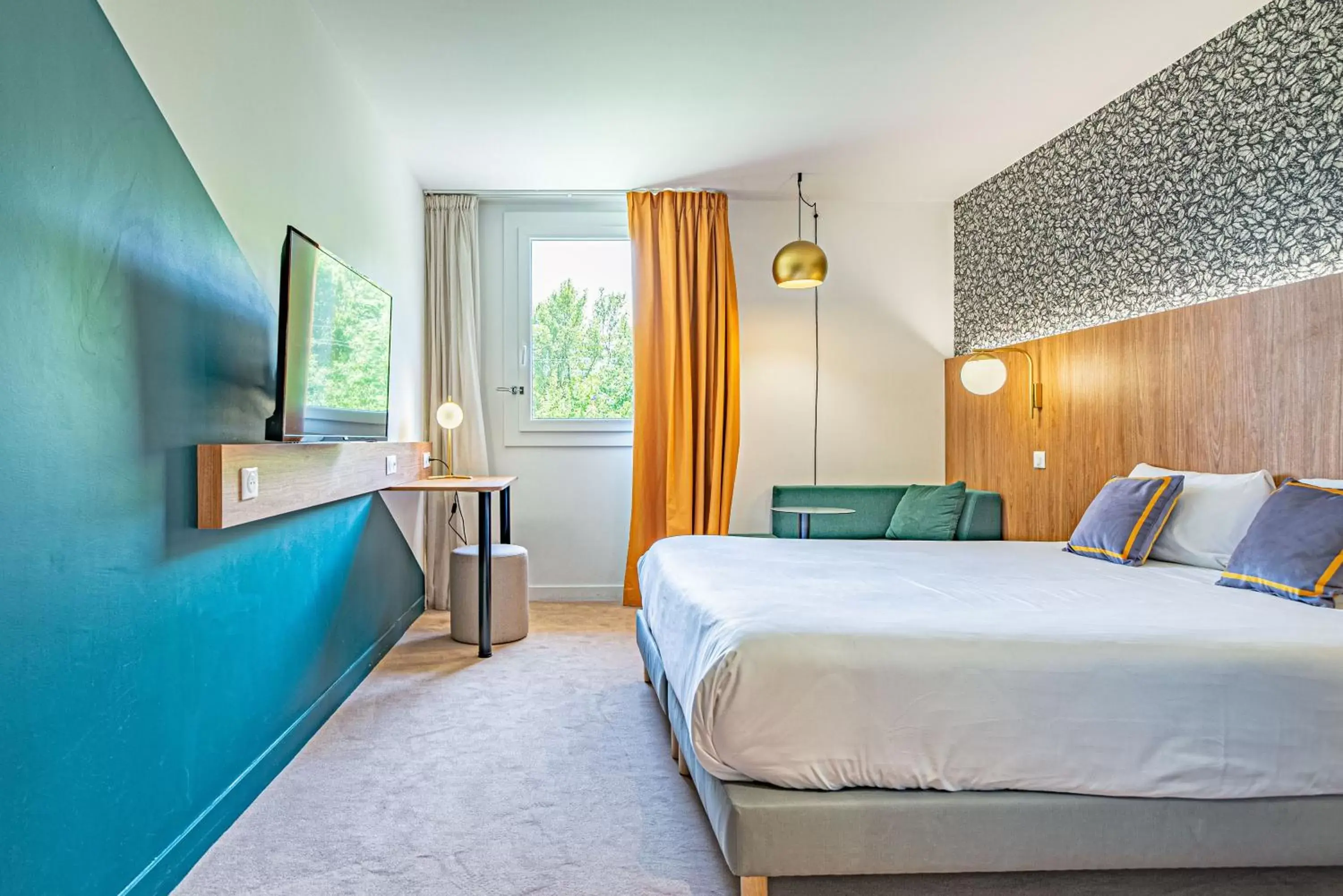 Photo of the whole room, Bed in Kyriad Aix Les Milles - Plan de Campagne Photo of the whole room, Bed in Kyriad Aix Les Milles - Plan de Campagne