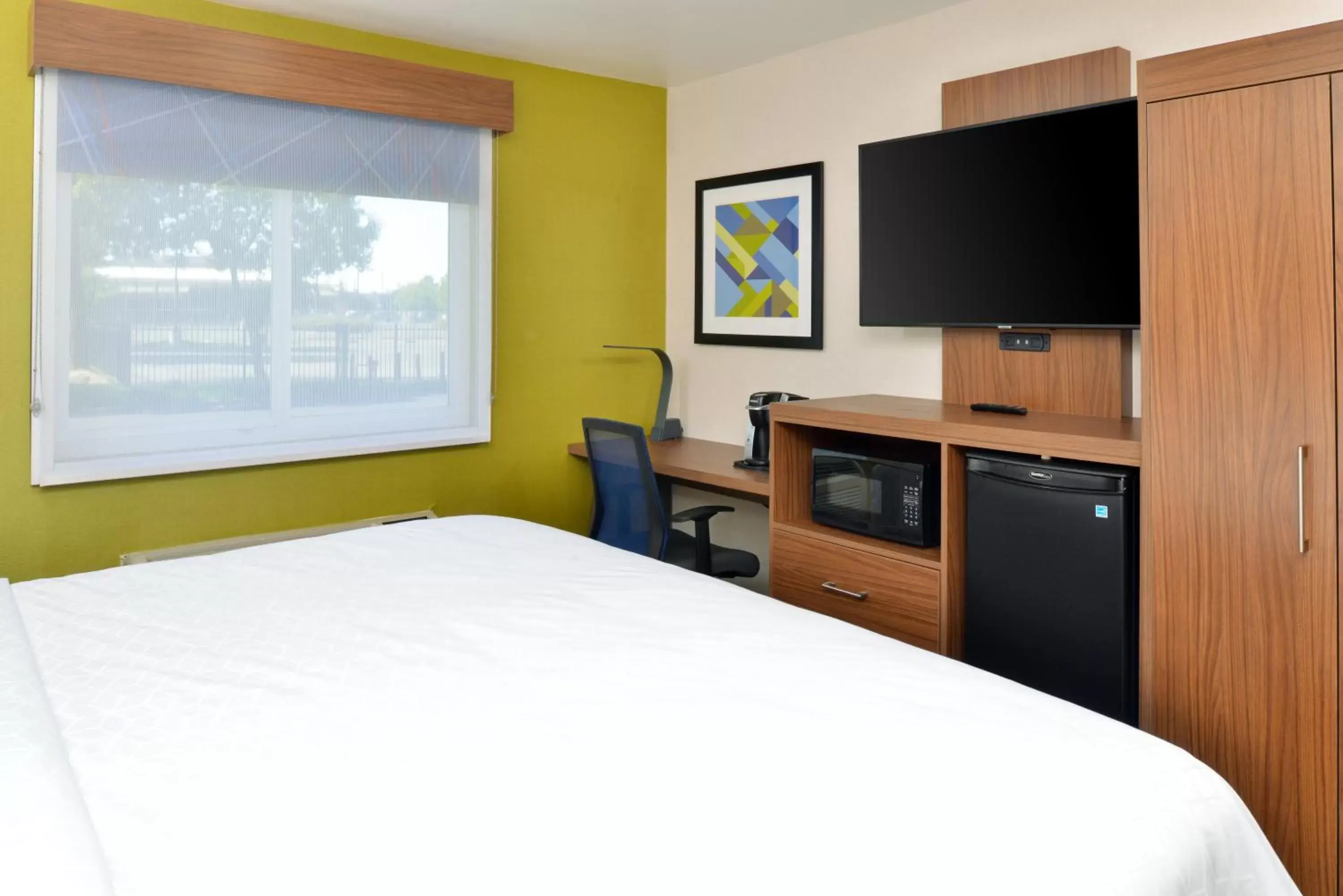 Photo of the whole room, Bed in Holiday Inn Express - Santa Rosa North, an IHG Hotel