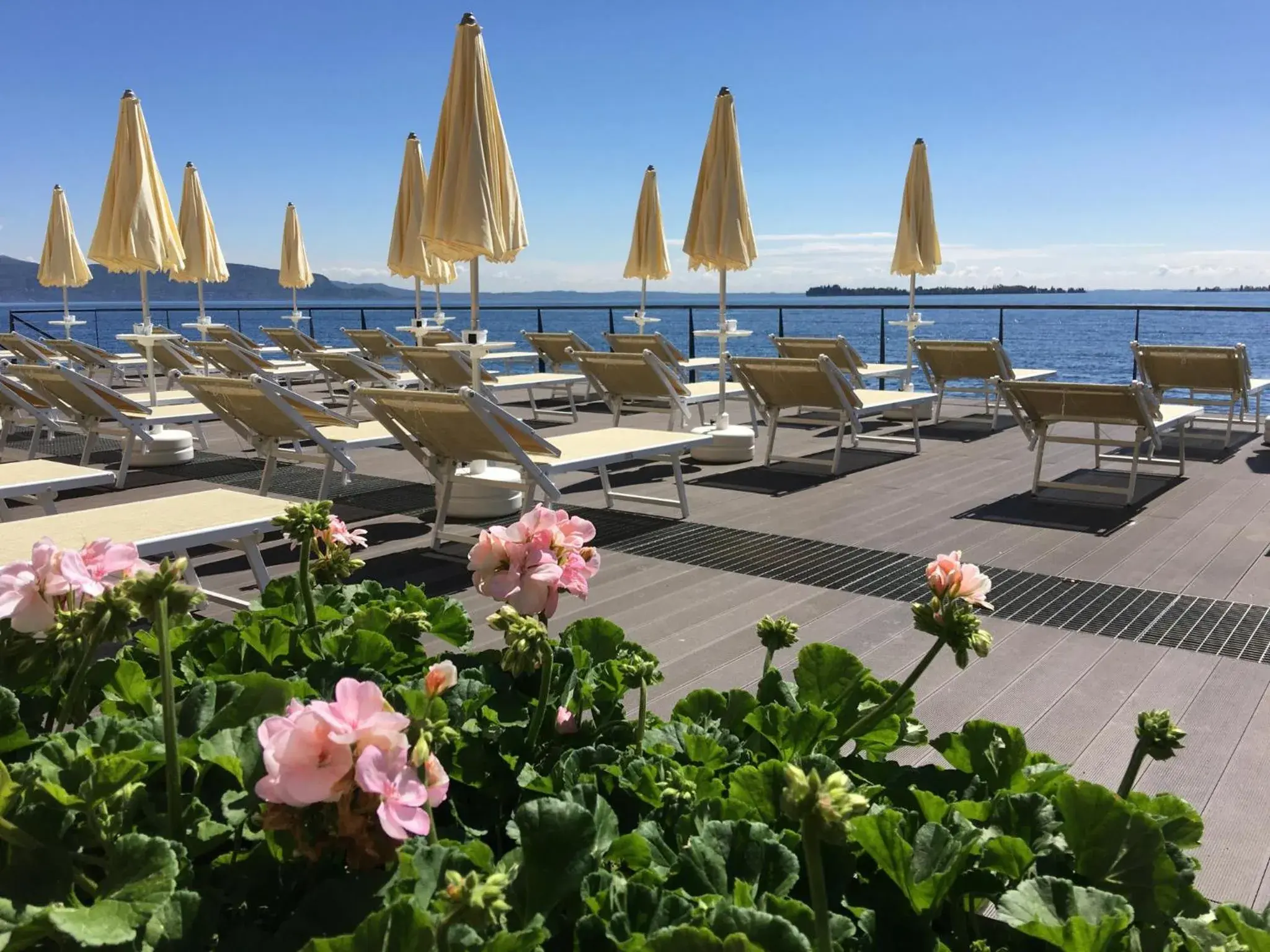 Day, Beach in Grand Hotel Gardone