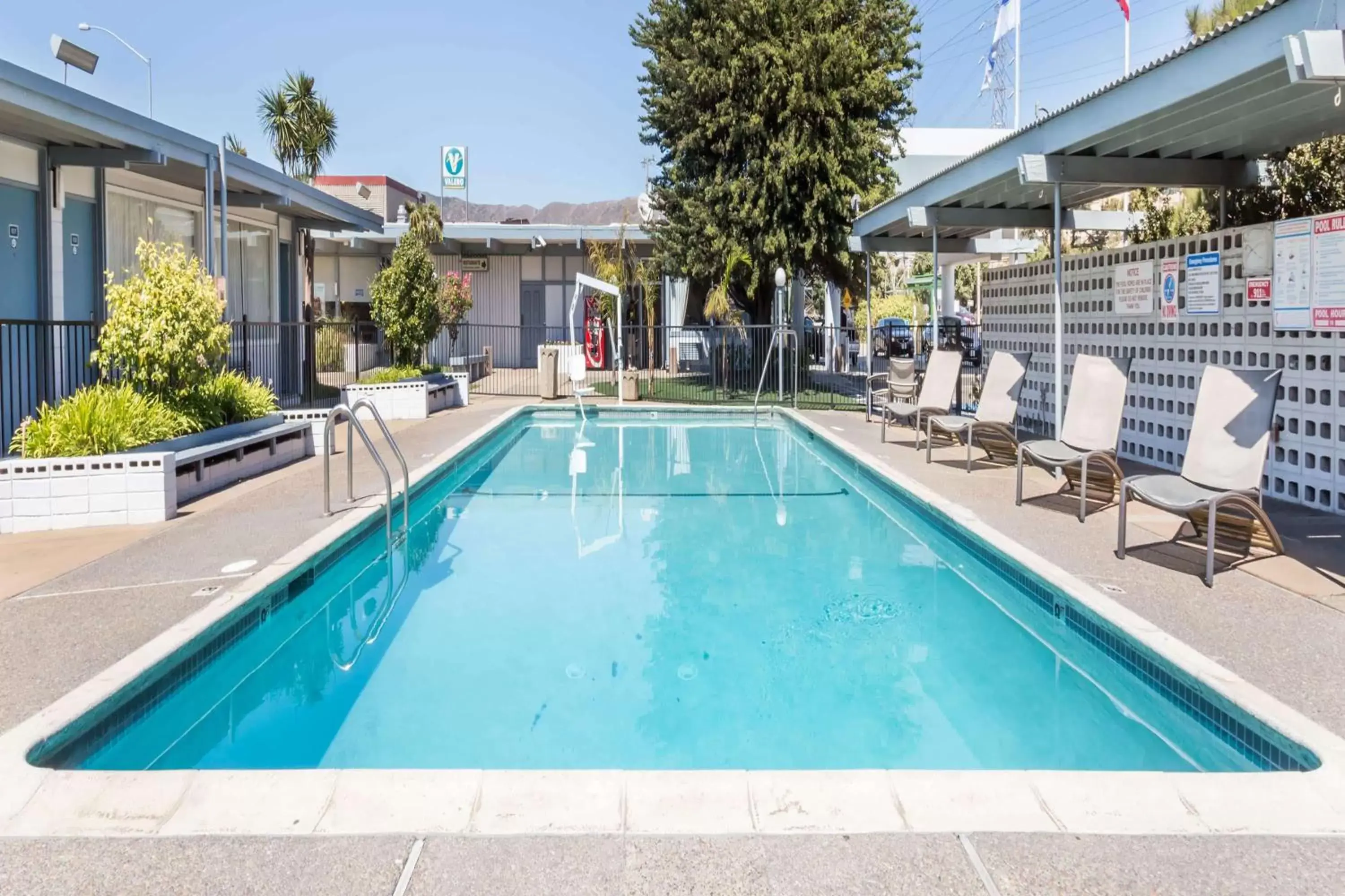 Activities, Swimming Pool in Travelodge by Wyndham San Francisco Airport North
