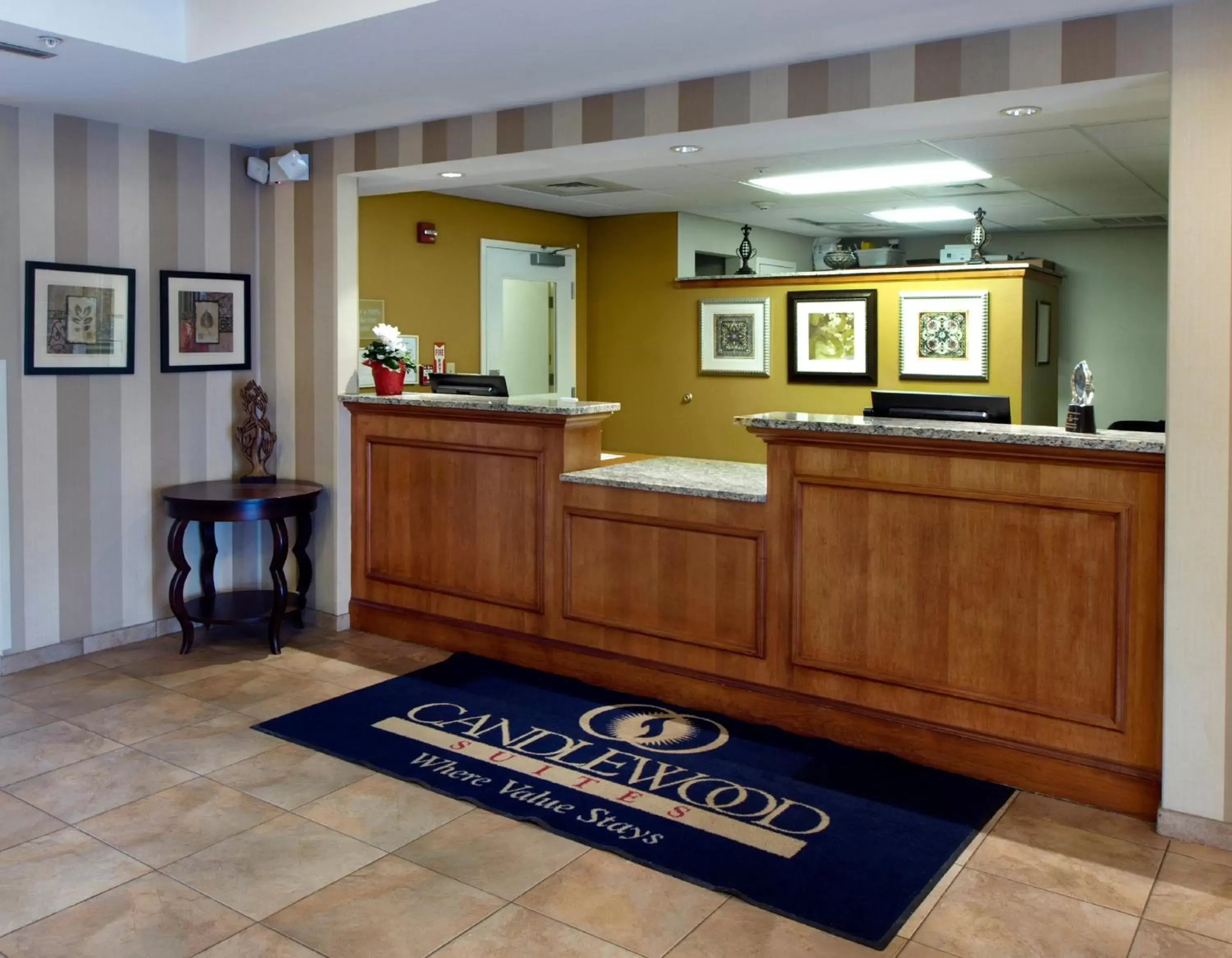 Property building, Lobby/Reception in Candlewood Suites Buffalo Amherst, an IHG Hotel