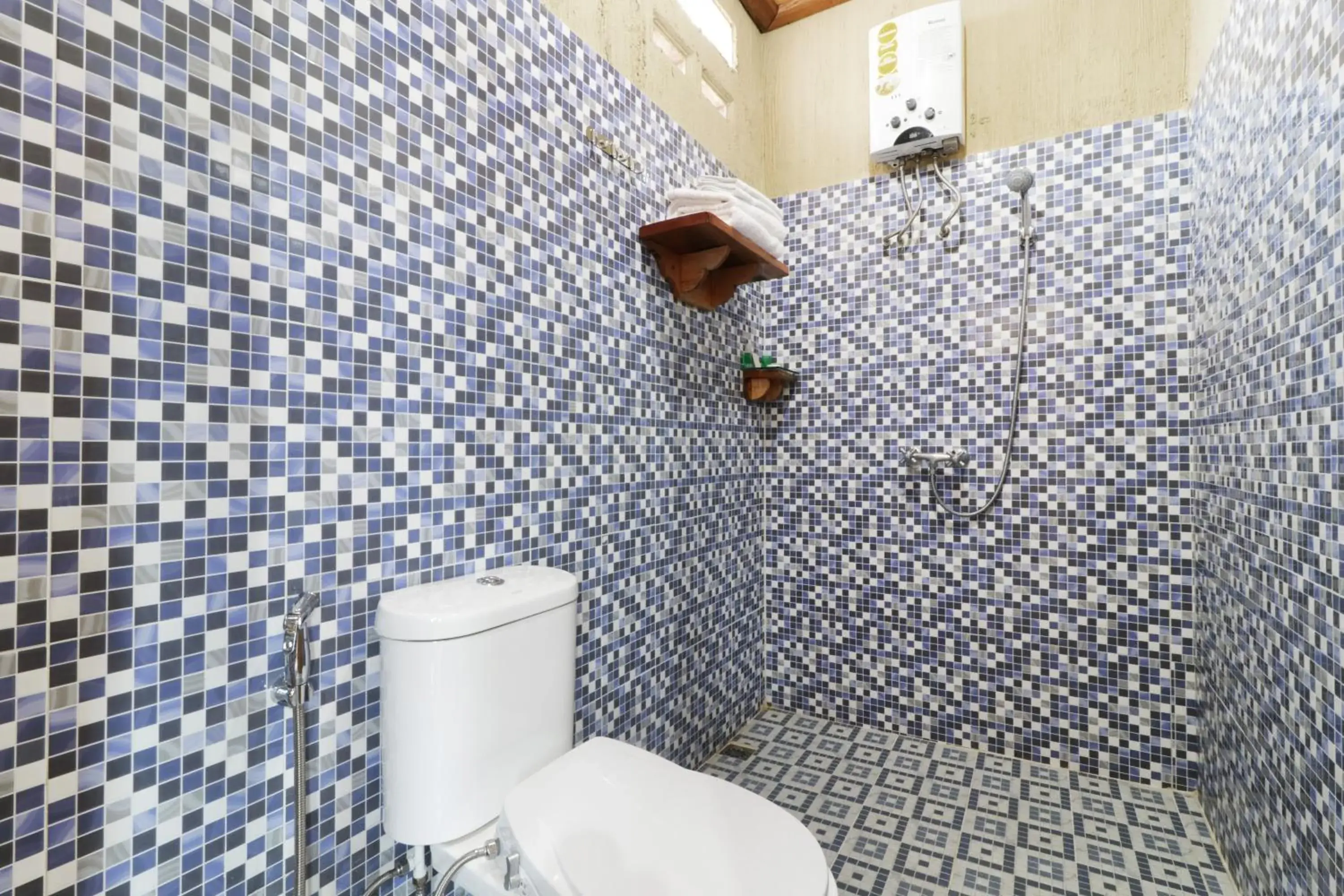 Bathroom in Alloyna Country Cottage