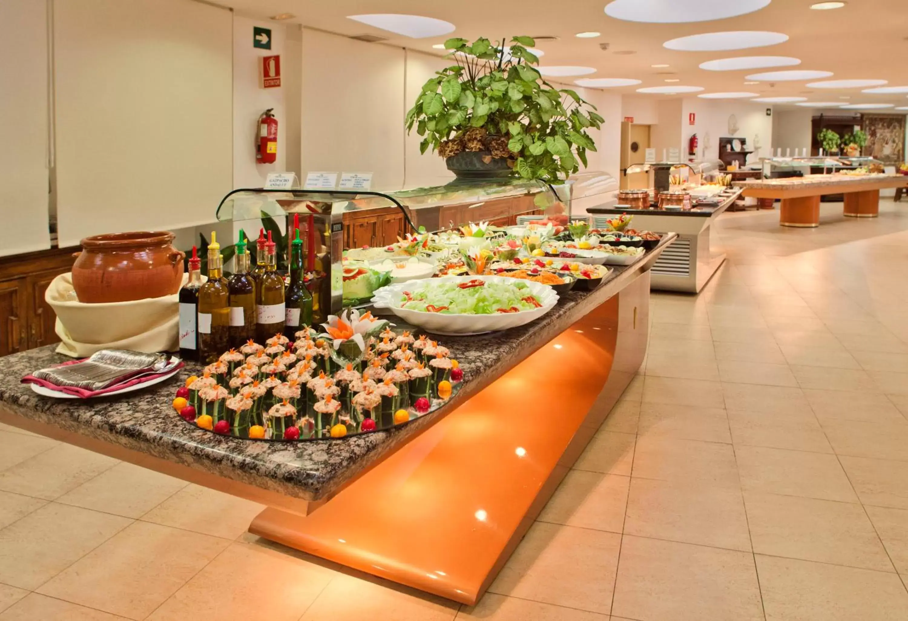 Restaurant/places to eat, Food in TRH Mijas