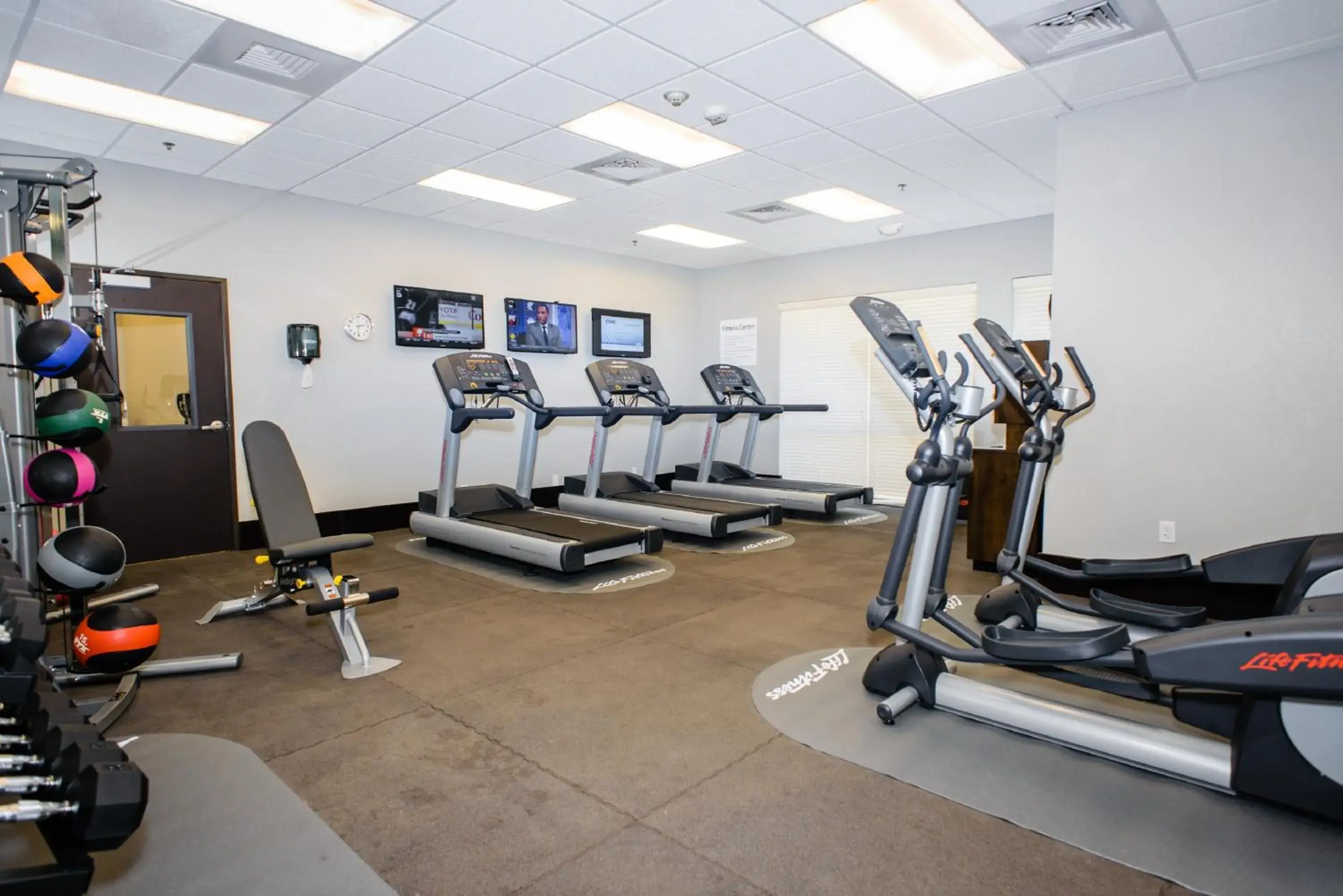 Spa and wellness centre/facilities, Fitness Center/Facilities in Holiday Inn Express Hotel & Suites Austin NW - Arboretum Area, an IHG Hotel