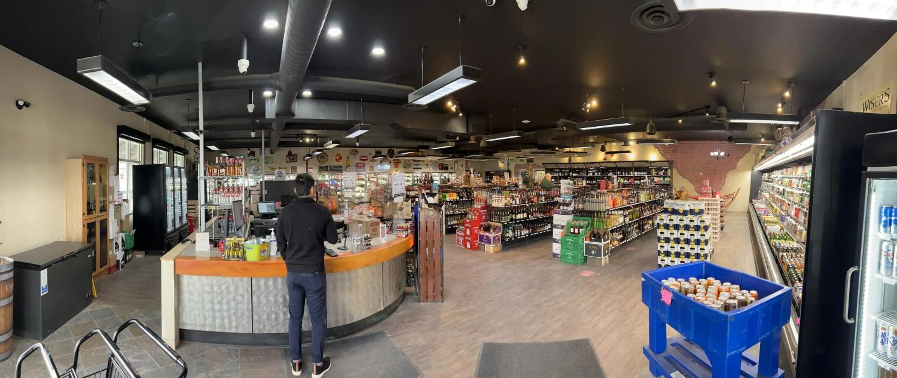 Food and drinks in Divya Sutra Plaza and Conference Centre, Vernon, BC