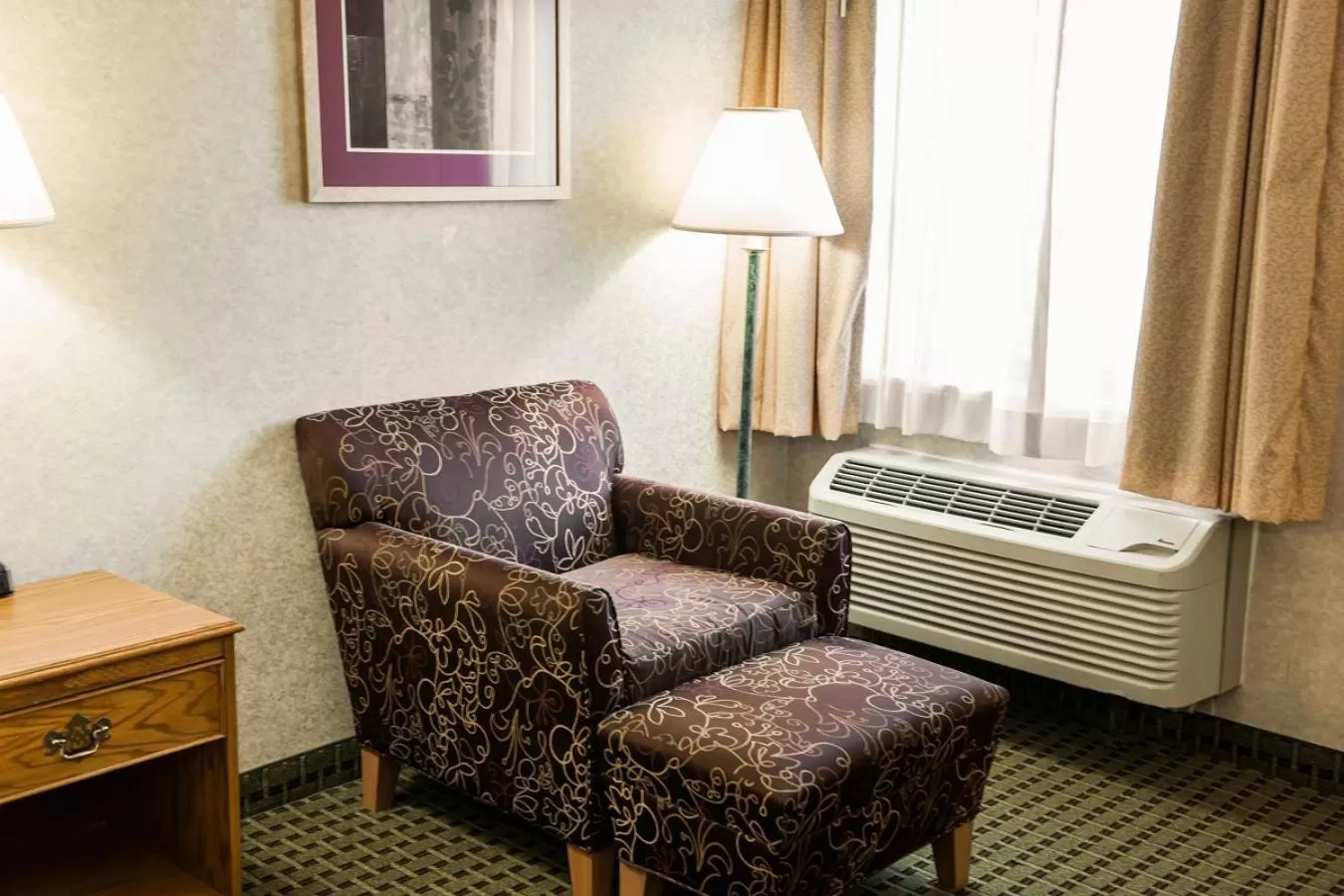 Seating area in Baymont by Wyndham Franklin