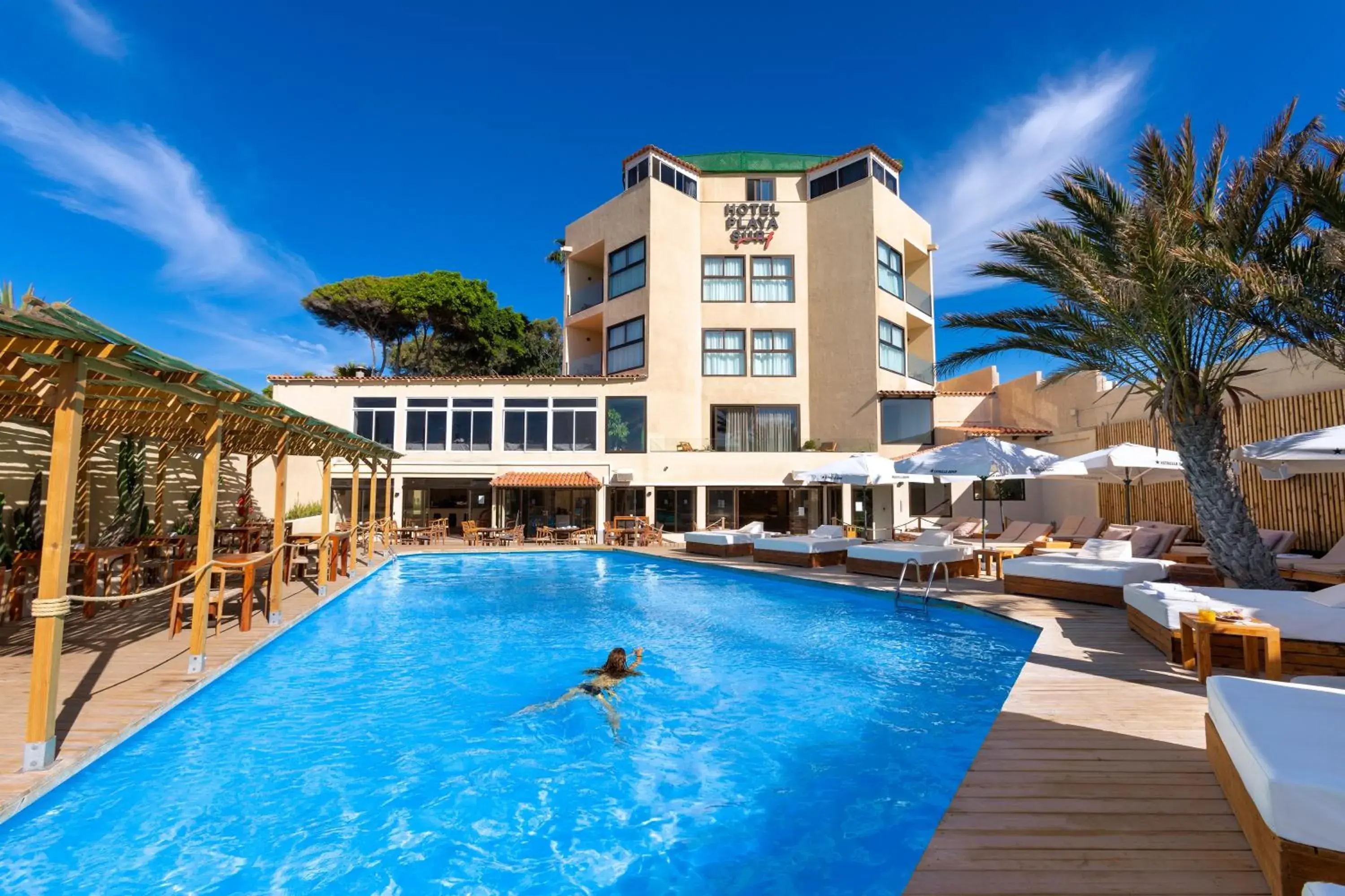 Property building, Swimming Pool in Hotel Playa Sur Tenerife